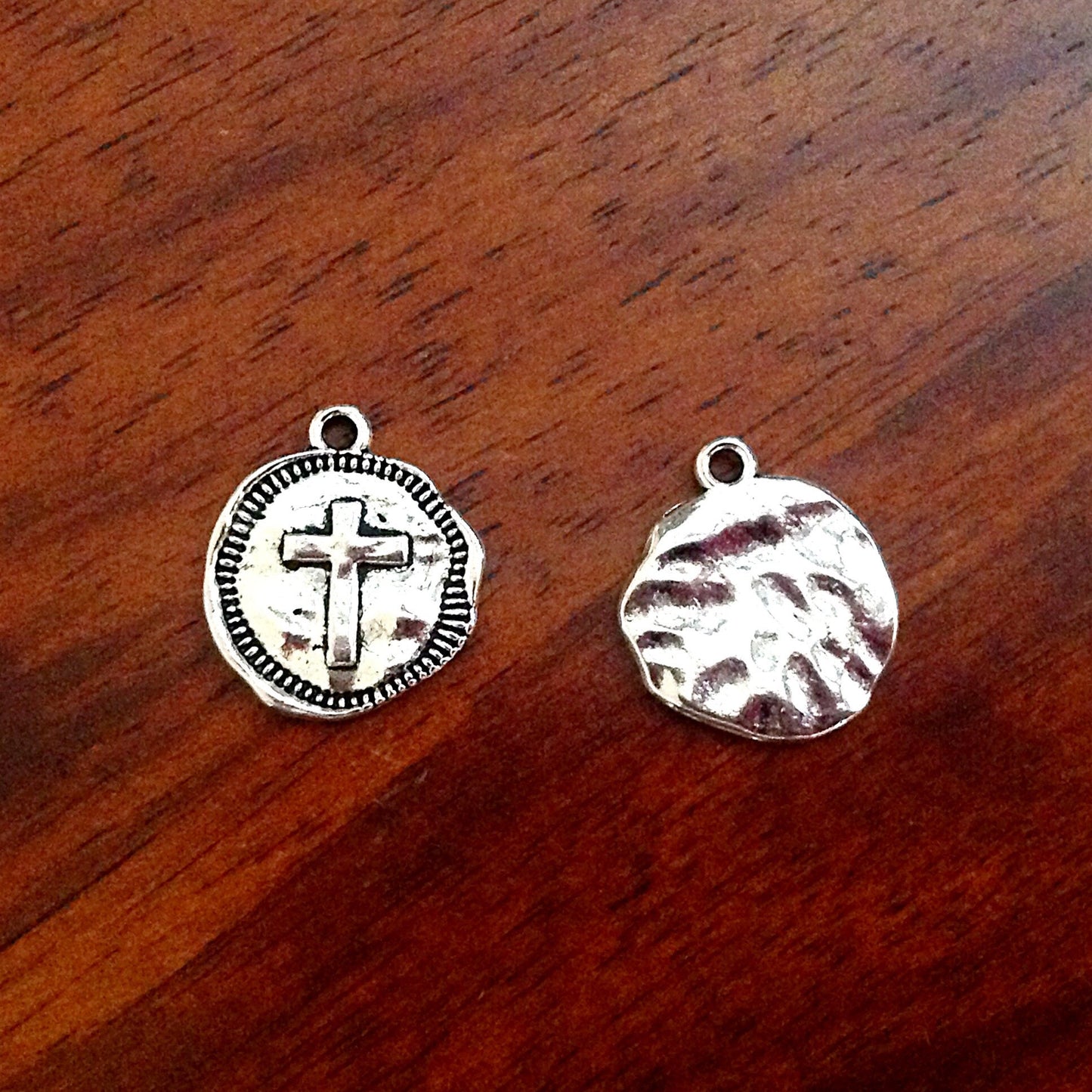 20pcs, Hammered Cross Charms, Antique Silver Cross Charms, Round Cross Charms, Disc Cross Charms, Coin Cross Charms, DIY Jewelry, Findings