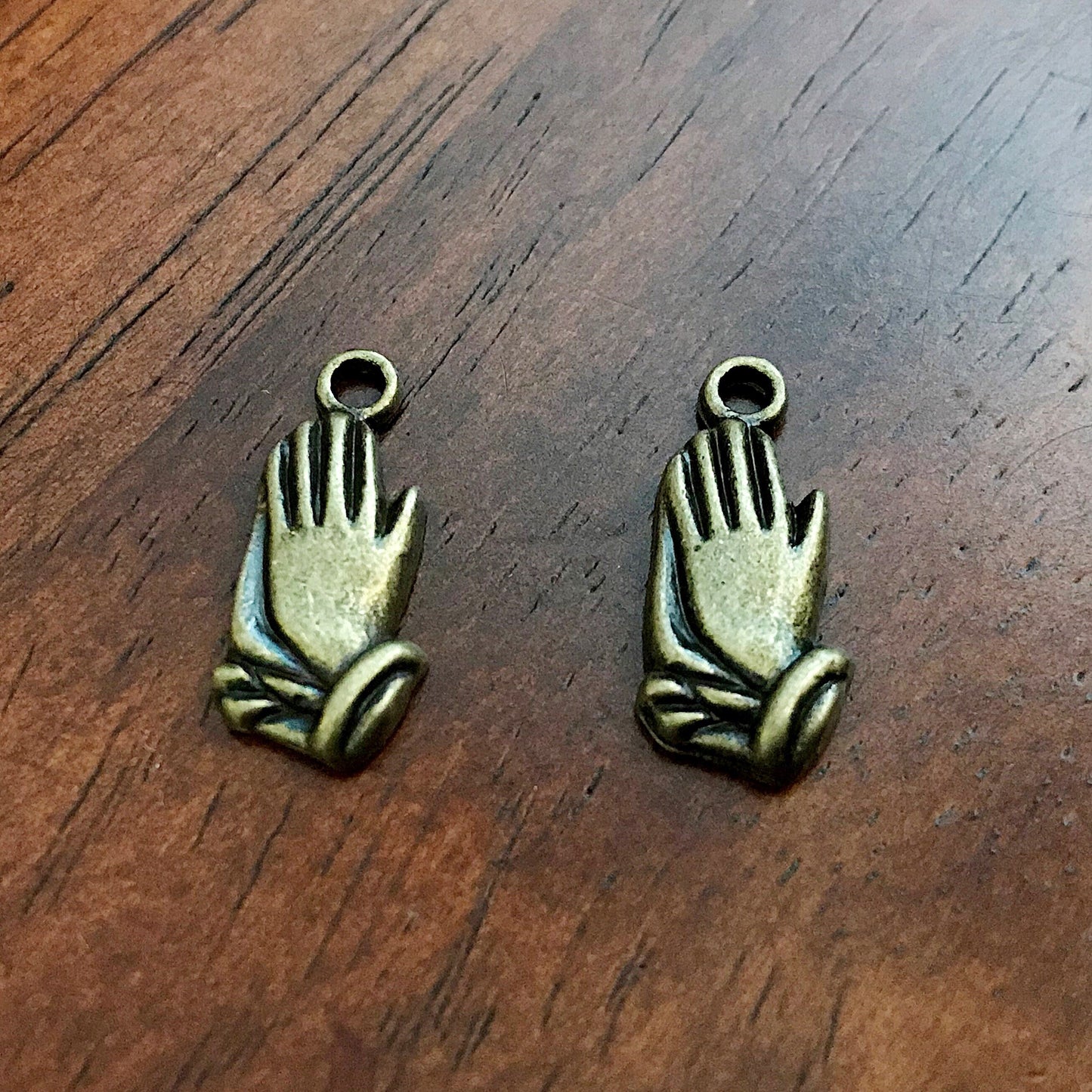 50 Praying Hand Charms, Prayer Charms, Charms Bulk, Armor of God Charm, Bronze Praying Hands Charms, Rosary Charms, Findings