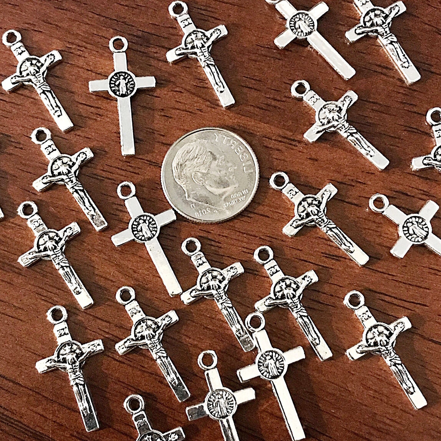 25pcs, Silver Cross Charms, Antique Silver Cross Charms, Crucifix Charms, Prayer Quilt Charms, Thin Cross, Silver Cross Pendants, Findings