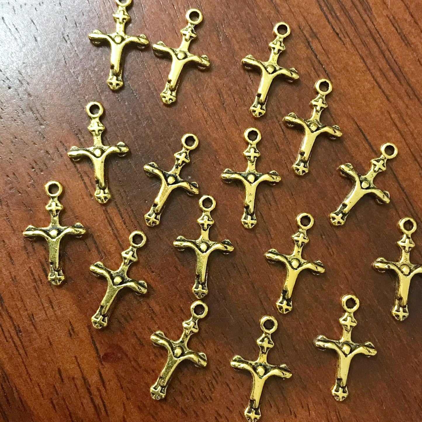 40pcs, Cross Charms, Antique Gold Tone Cross Charm, Thin Cross Charms, Small Gold Cross Charms, Gold Crucifix Cross Charms, Findings