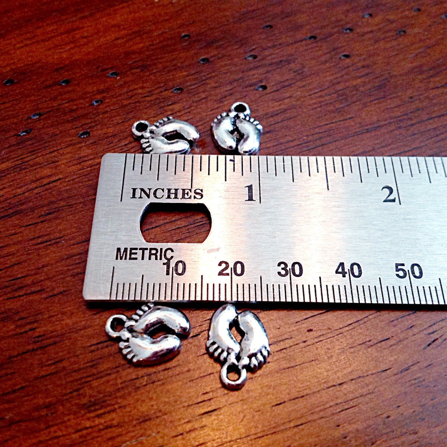 Bulk 25 Baby Feet Charms, Antique Silver Charms, Feet Charms, Footprints Charms, Tiny Feet Charms, Toe Charms, Craft and Jewelry Supplies