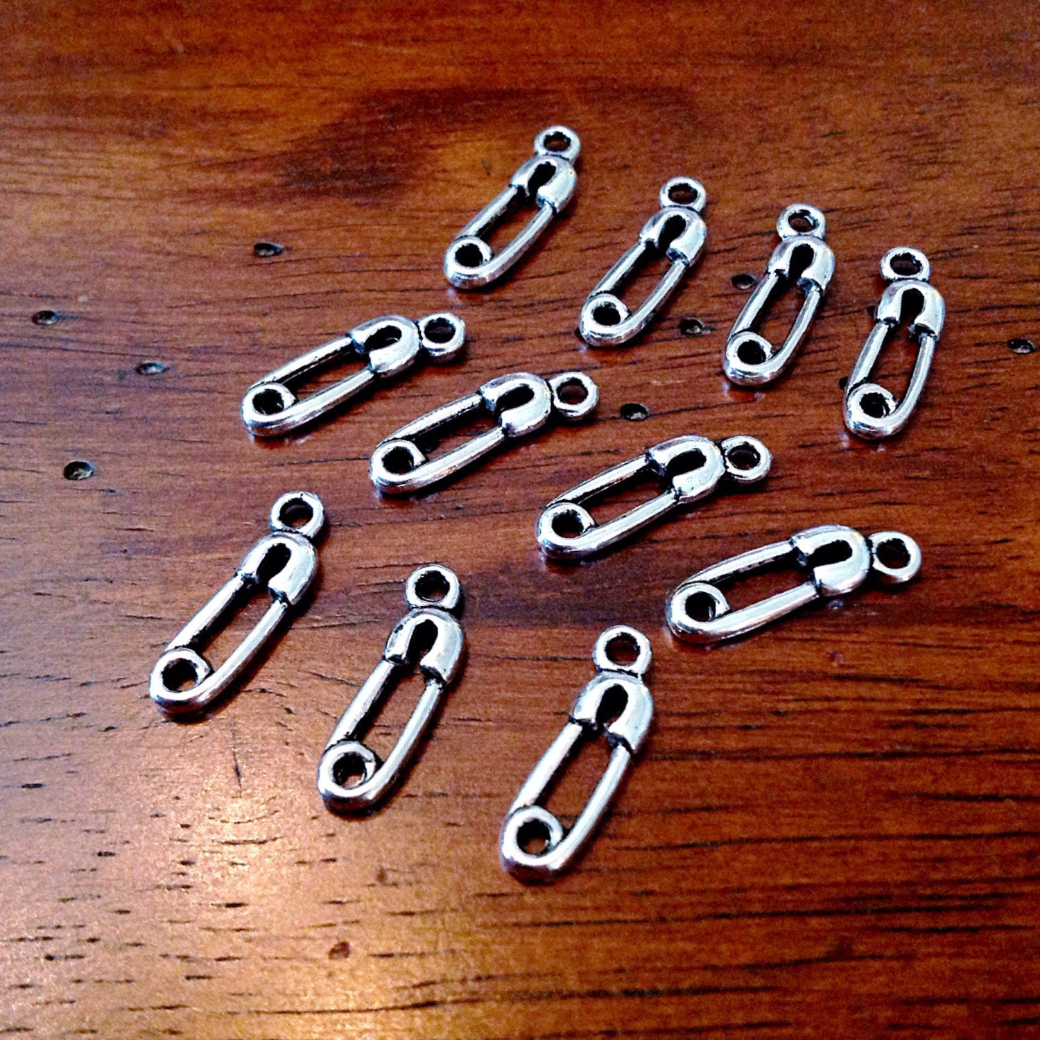 Bulk 25 Safety Pin Charms, Antique Silver Charms, Baby Charms, Diaper Pin Charms, Baby Pin Charms, Sewing Charms, Craft and Jewelry Supplies