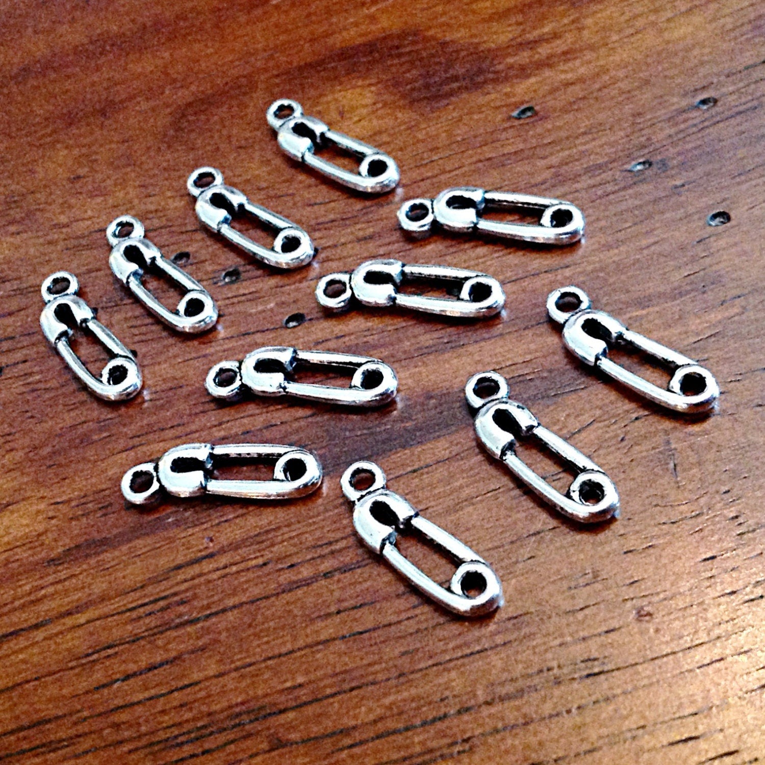 Bulk 25 Safety Pin Charms, Antique Silver Charms, Baby Charms, Diaper Pin Charms, Baby Pin Charms, Sewing Charms, Craft and Jewelry Supplies
