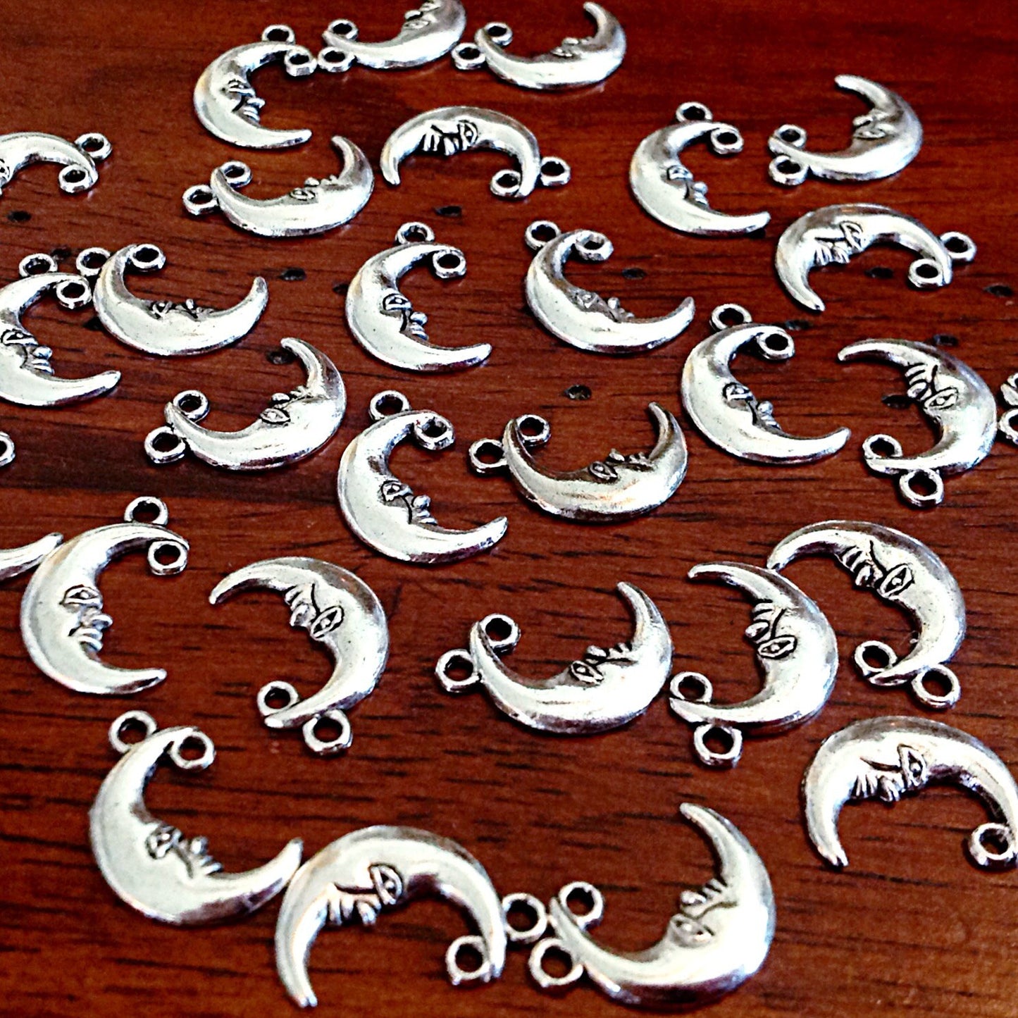 25pcs Crescent Moon Charms, Silver Moon Charms, Moon Charm, Moon Jewelry, Baby Charms, Moon Pendants, Jewelry and Craft Supplies, Findings