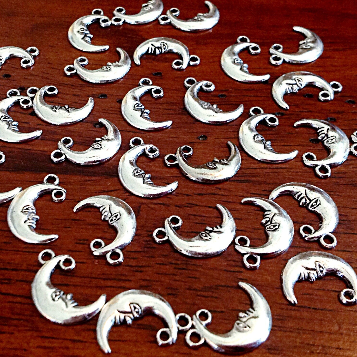25pcs Crescent Moon Charms, Silver Moon Charms, Moon Charm, Moon Jewelry, Baby Charms, Moon Pendants, Jewelry and Craft Supplies, Findings