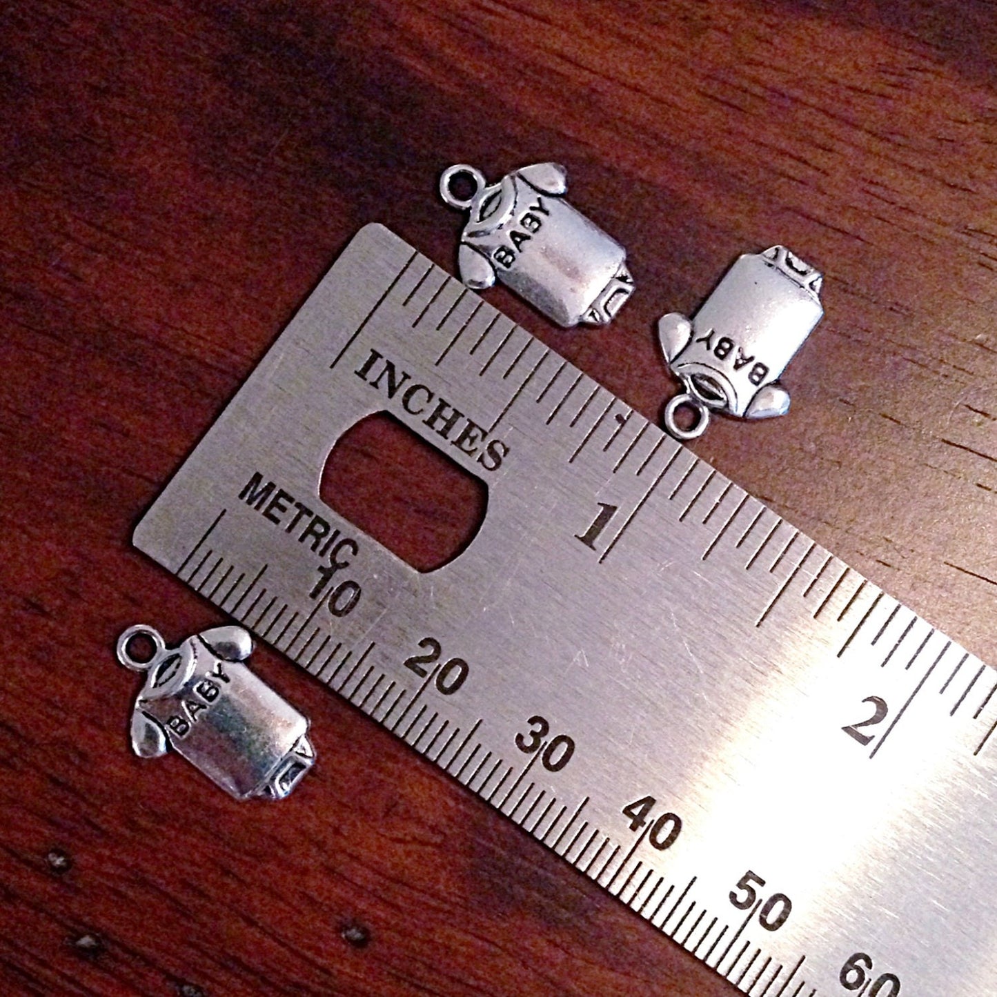 Bulk 25 Baby Charms, Antique Silver Charms, Onesies Baby Charms, Outfit Charms, Baby Pendants, Jewelry and Craft Supplies, Findings