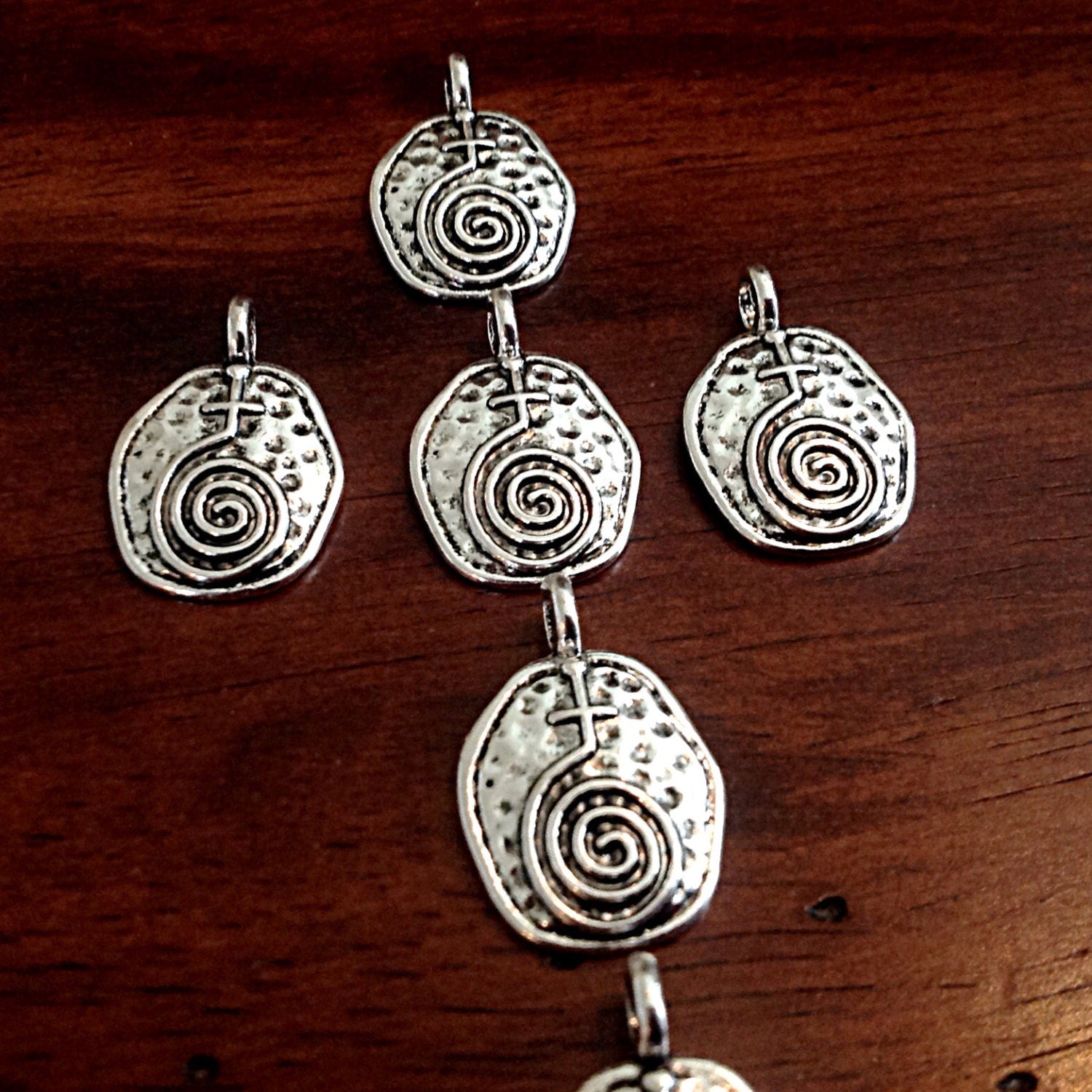 30pcs, Hammered Cross Charms, Antique Silver Cross Charms, Round Cross Charms, Inside Cross Pendants, Spiral Cross Charms, DIY, Findings