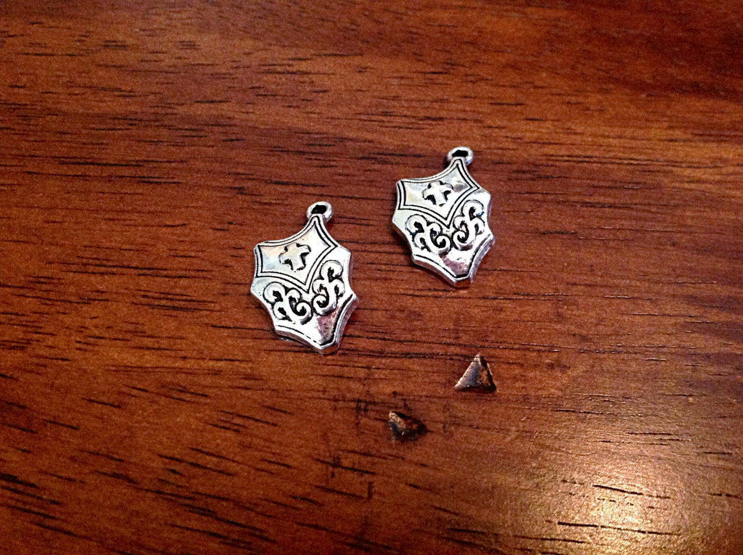 20pcs, Shield Charms, Shield of Faith Charms, Armor of God Charms, Ephesians 6:10-18, Antique Silver Shield Pendants, Findings