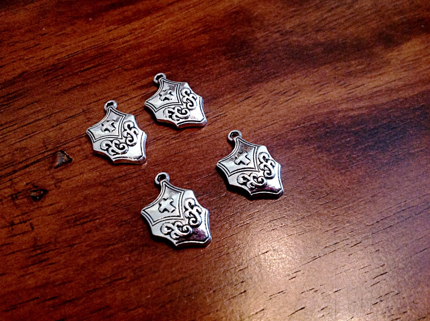 30pcs, Shield Charms, Shield of Faith Charms, Armor of God Charms, Ephesians 6:10-18, Antique Silver Shield Pendants, Findings