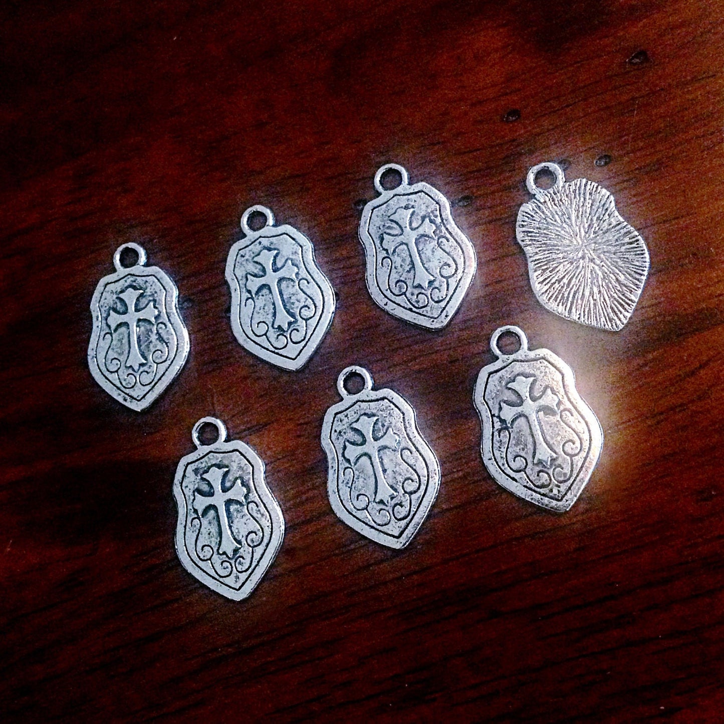 30pcs, Shield Charms, Shield of Faith Charms, Armor of God Charms, Ephesians 6:10-18, Antique Silver Shield Pendants, Findings