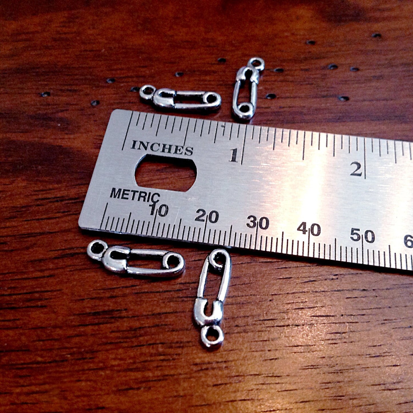 Bulk 25 Safety Pin Charms, Antique Silver Charms, Baby Charms, Diaper Pin Charms, Baby Pin Charms, Sewing Charms, Craft and Jewelry Supplies