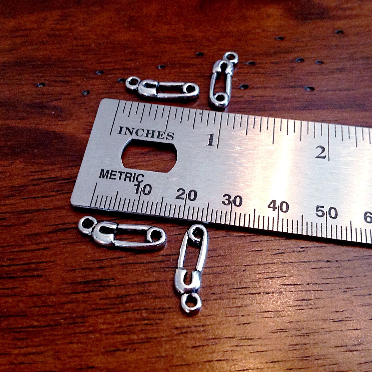 Bulk 25 Safety Pin Charms, Antique Silver Charms, Baby Charms, Diaper Pin Charms, Baby Pin Charms, Sewing Charms, Craft and Jewelry Supplies