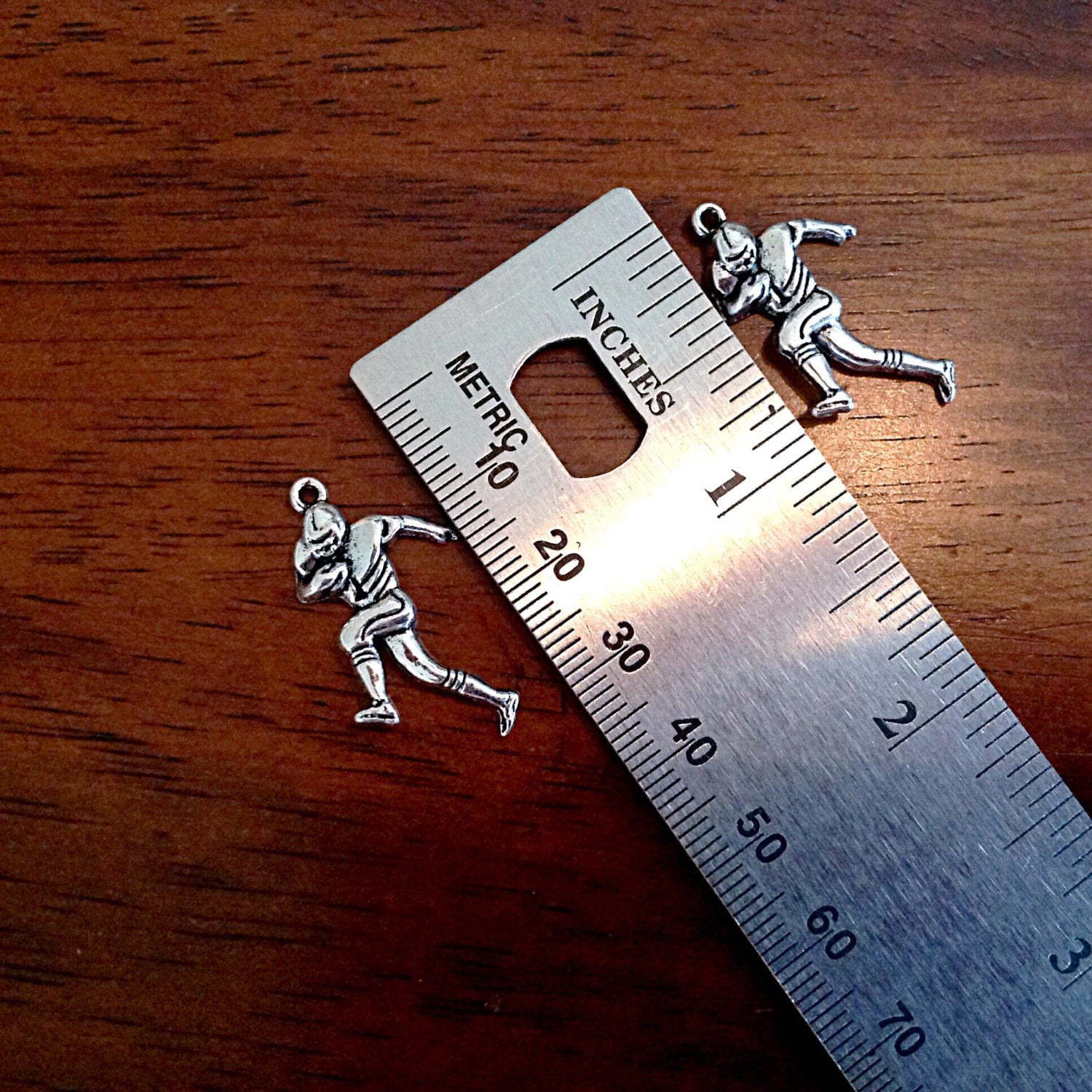 Bulk 20 Football Player Charms, Antique Silver Charms, Football Charms, Helmet Charms, Sports Charms, Craft and Jewelry Supplies, Findings