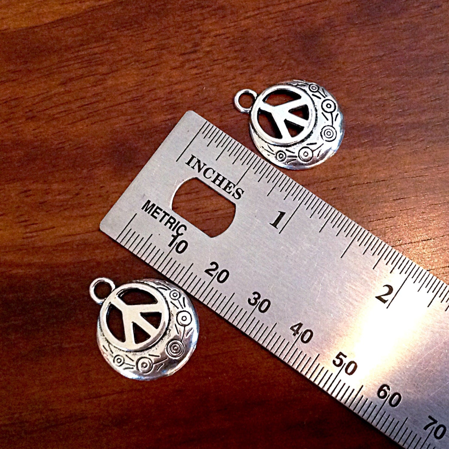 Bulk 25pcs, Peace Sign Charms, Antique Silver Charms, Silver Peace Charms, Yoga Charms, Zen Charms, Jewelry and Craft Supplies, Findings