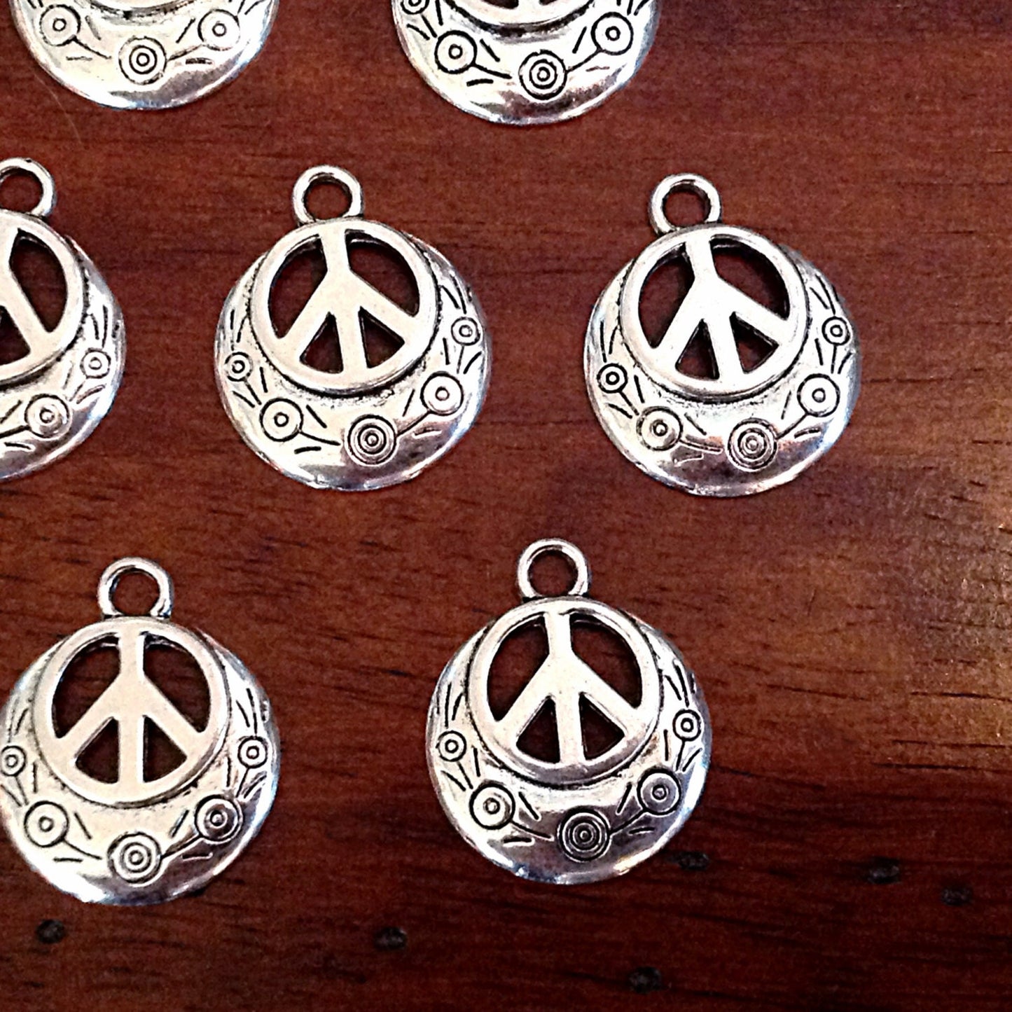 Bulk 25pcs, Peace Sign Charms, Antique Silver Charms, Silver Peace Charms, Yoga Charms, Zen Charms, Jewelry and Craft Supplies, Findings
