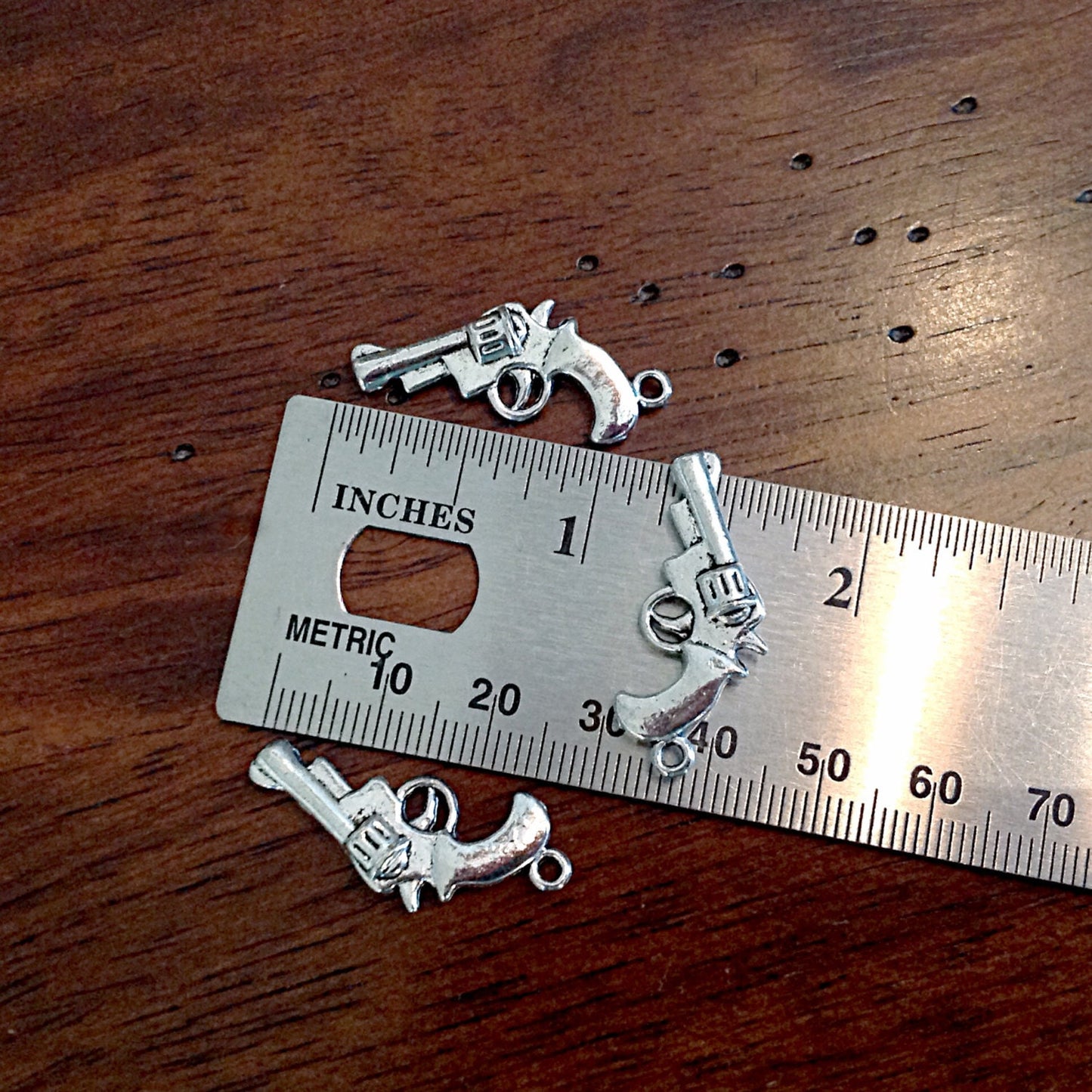 20pcs Pistol Charms, Antique Silver Charms, 3D Pistol Charms, Gun Charms, Double Sided Gun Charms, Jewelry and Craft Supplies, Findings