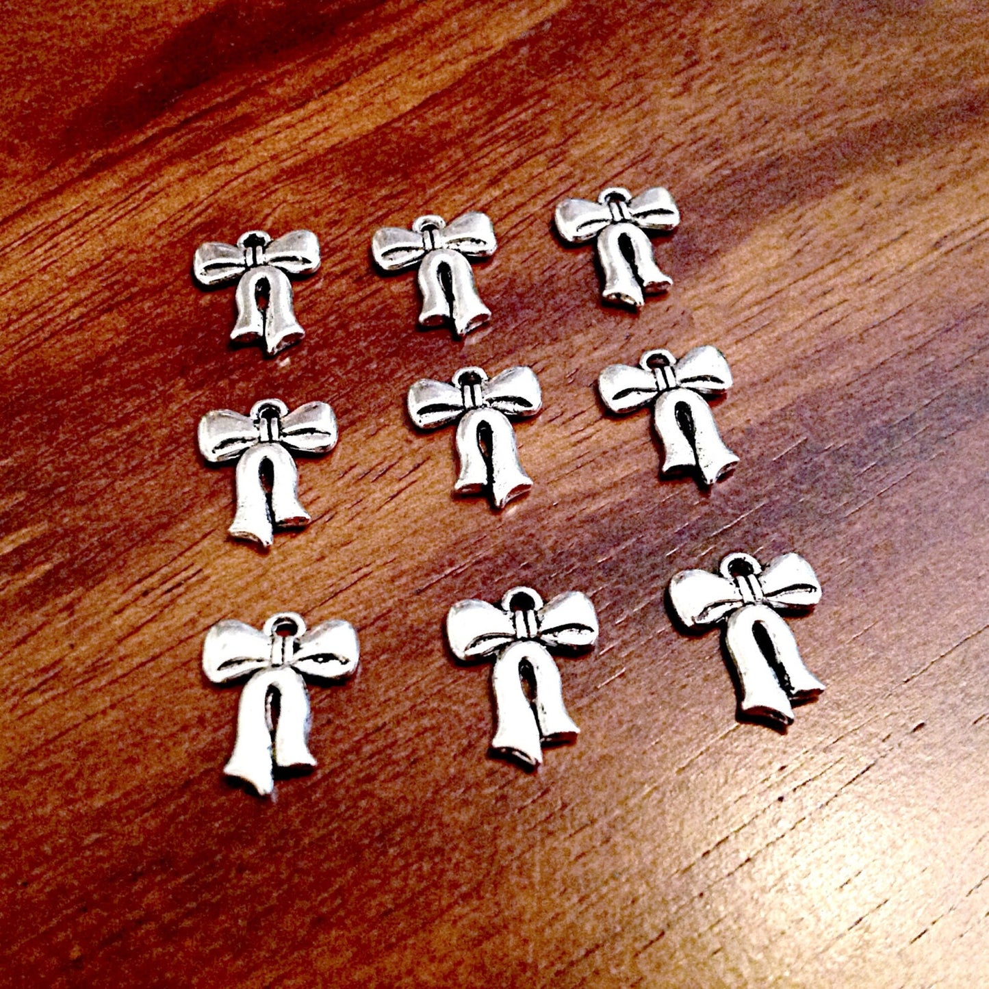 20 Bow Charms, Antique Silver Charms, Silver Bow Charms, Bow Tie Charms, Baby Charms, Knott Charms, Jewelry and Craft Supplies, Findings
