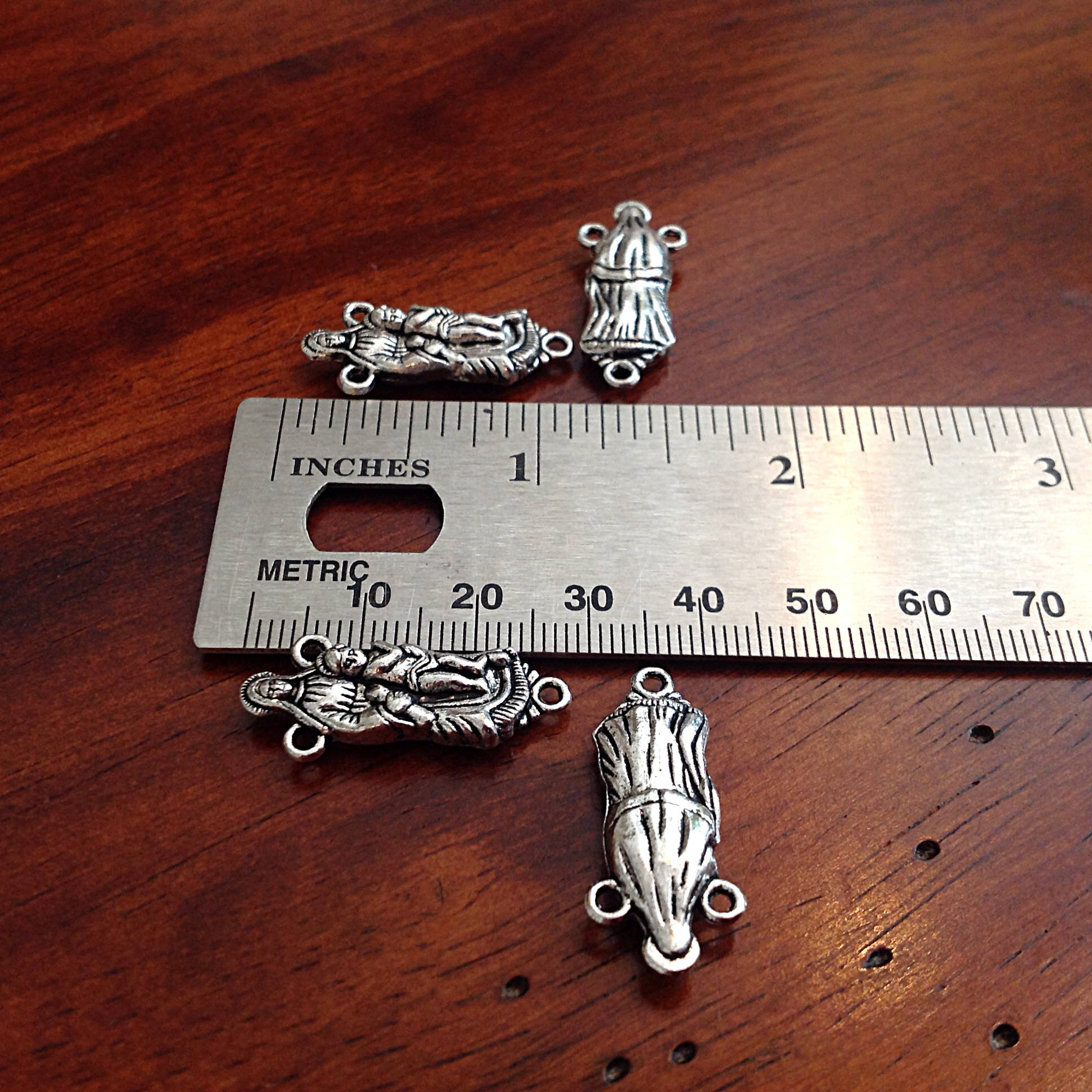 8pcs, 3 Loop Connectors, Rosary Centerpieces, Virgin Mary 3 Loops Connectors, Mary and Baby Jesus Charms, Rosary Connectors, Rosary Centers