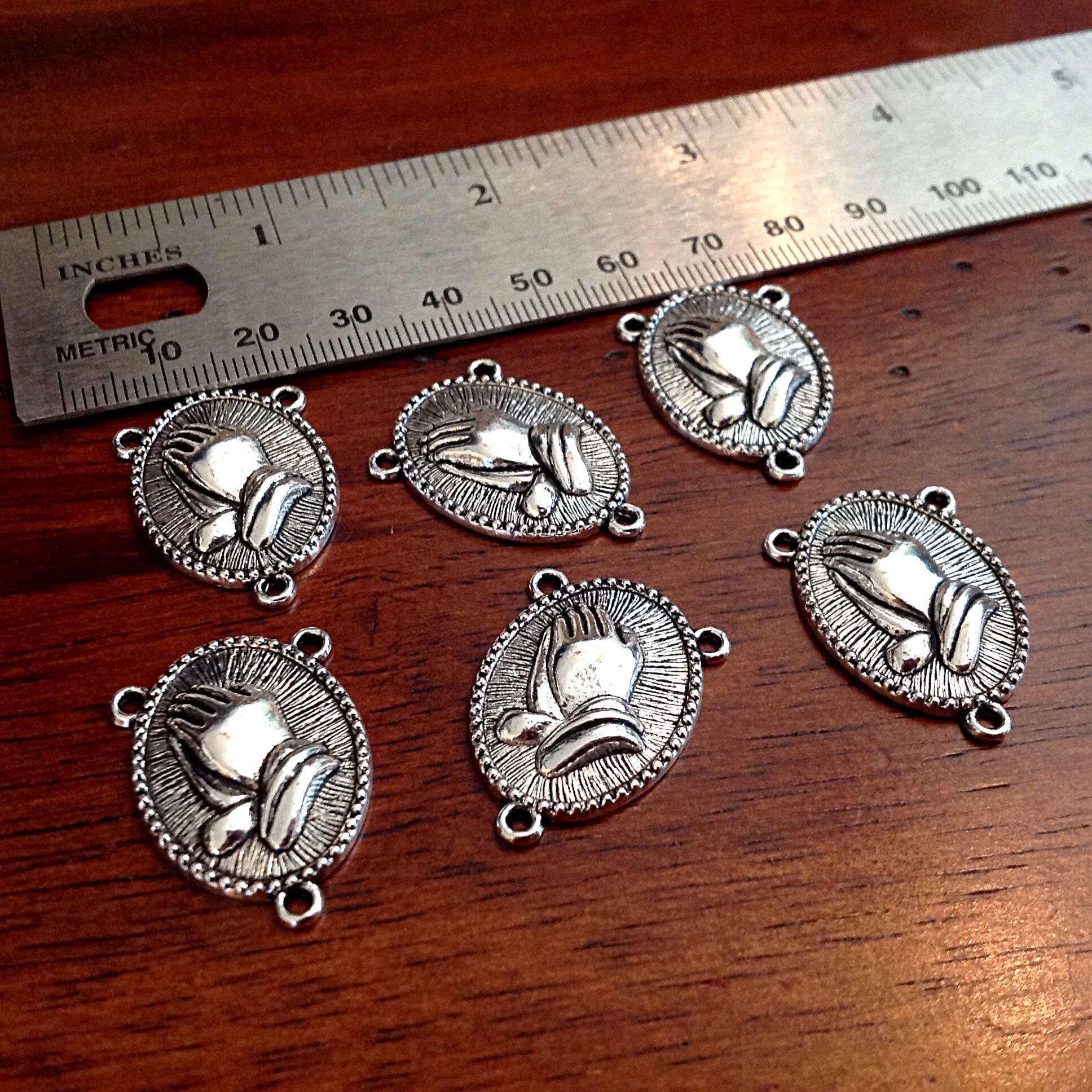20 Praying Hands Pendant Connectors, Rosary Connectors, Centers, Rosary Charms, Connectors, Catholic Charms, Religious Charms, Findings