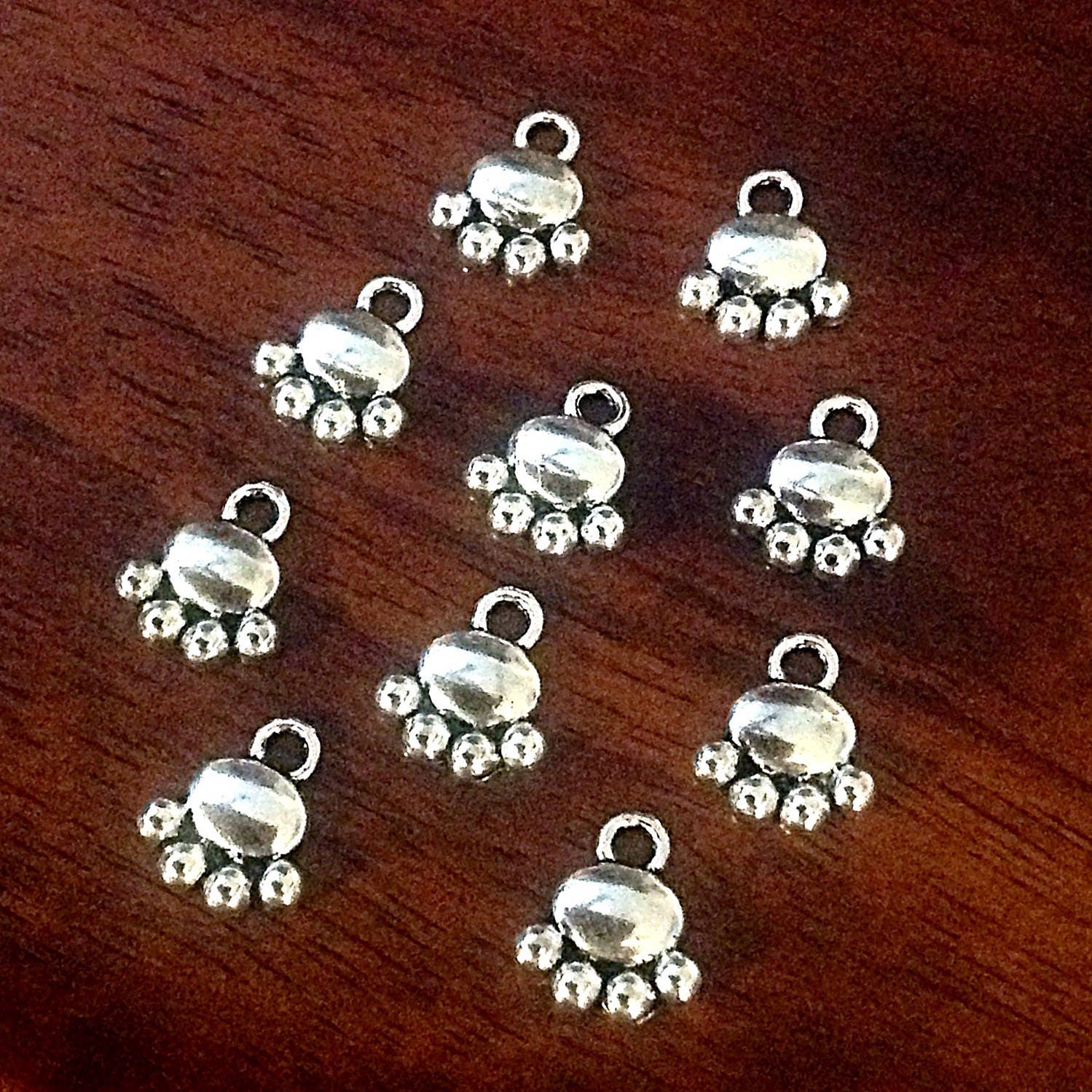 25pcs, Dog Paw Charms, Paw Charms, Antique Silver Puppy Charms, Dog Charms, Tiger Paw Charms, Jewelry and Craft Supplies, Findings