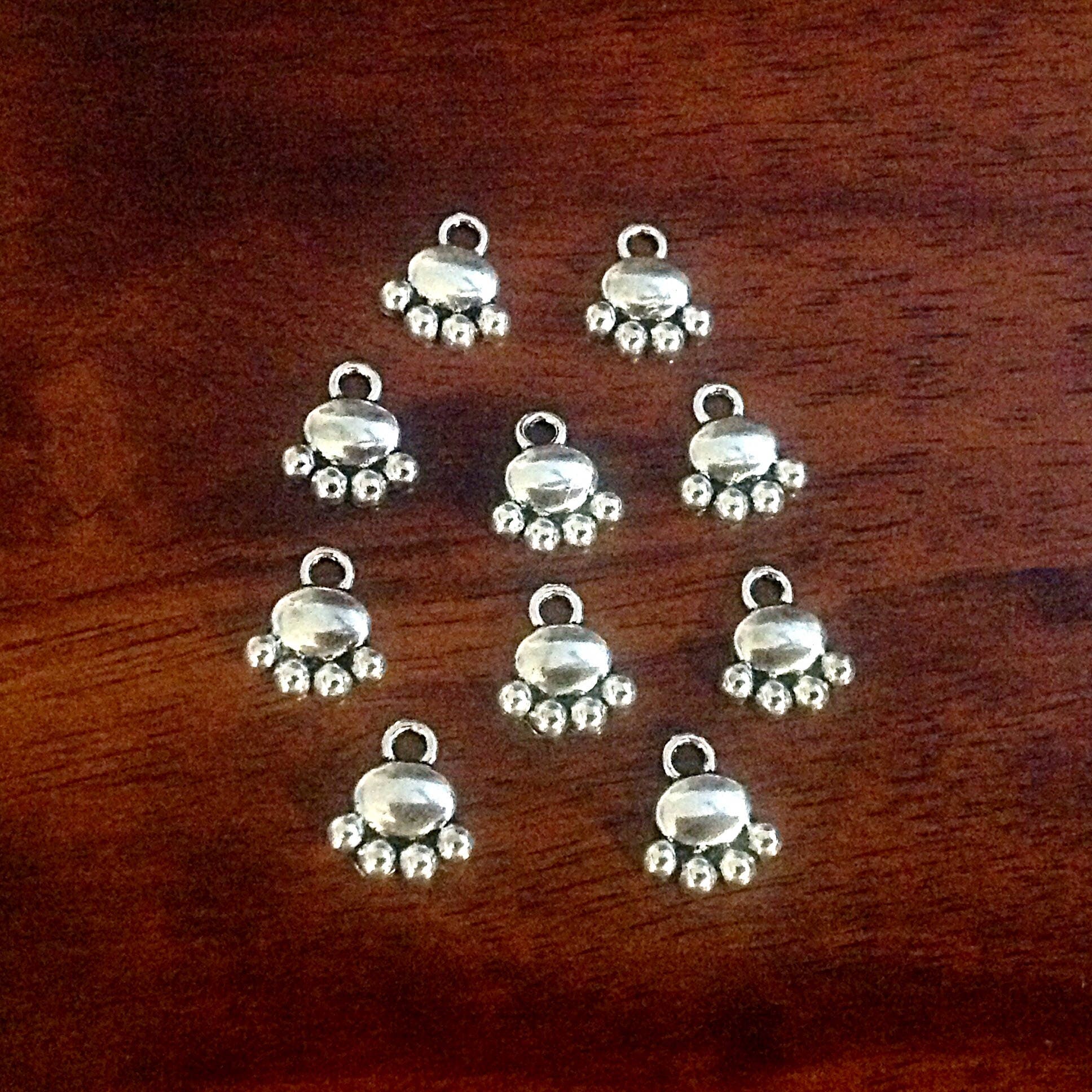 25pcs, Dog Paw Charms, Paw Charms, Antique Silver Puppy Charms, Dog Charms, Tiger Paw Charms, Jewelry and Craft Supplies, Findings