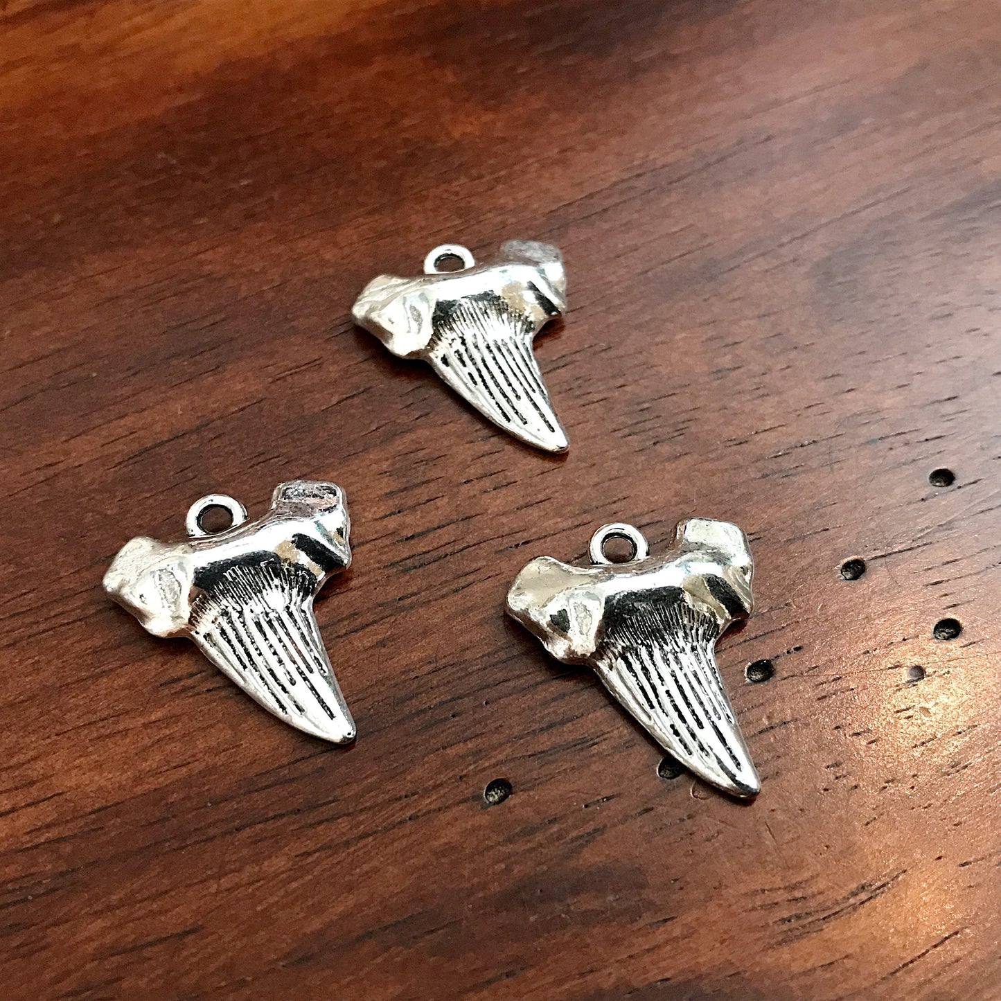 15pcs, Shark Tooth Charms, Shark Tooth Pendants, Shark Charms, Antique Silver Shark Tooth Charms, Ocean Charms, Fishing Charms, Findings