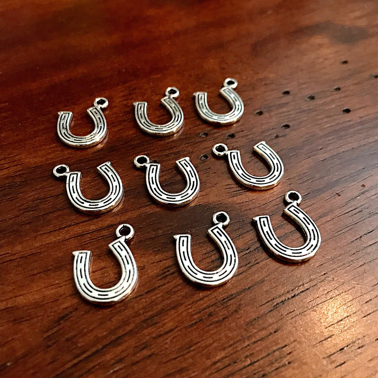 20pcs Silver Horseshoe Charms, Antique Silver Charms, Horse Shoe Charms, Cowboy Charms, Horse Charms, Small Horseshoe Charms, Findings