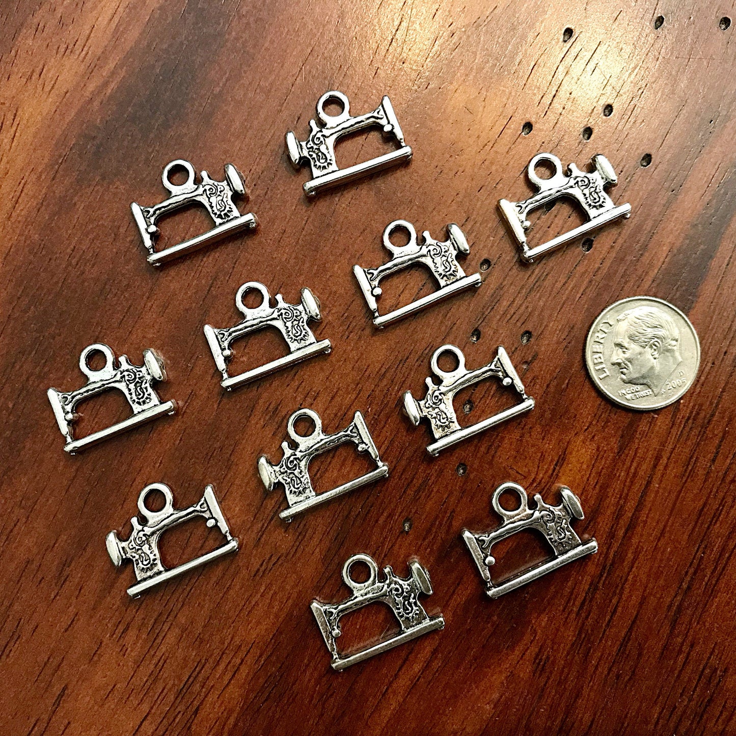 12pcs, Sewing Machine Charms, Sewing Charms, Quilting Charms, Antique Silver Charms, Sewing Machine Pendants, Scissor Charms, Findings