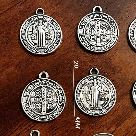 10pcs, Silver Saint Benedict Medal, Devil Chasing Medal, Protection Against Evil Amulet, Double Sided St Benedict Medals, 20mm in diameter