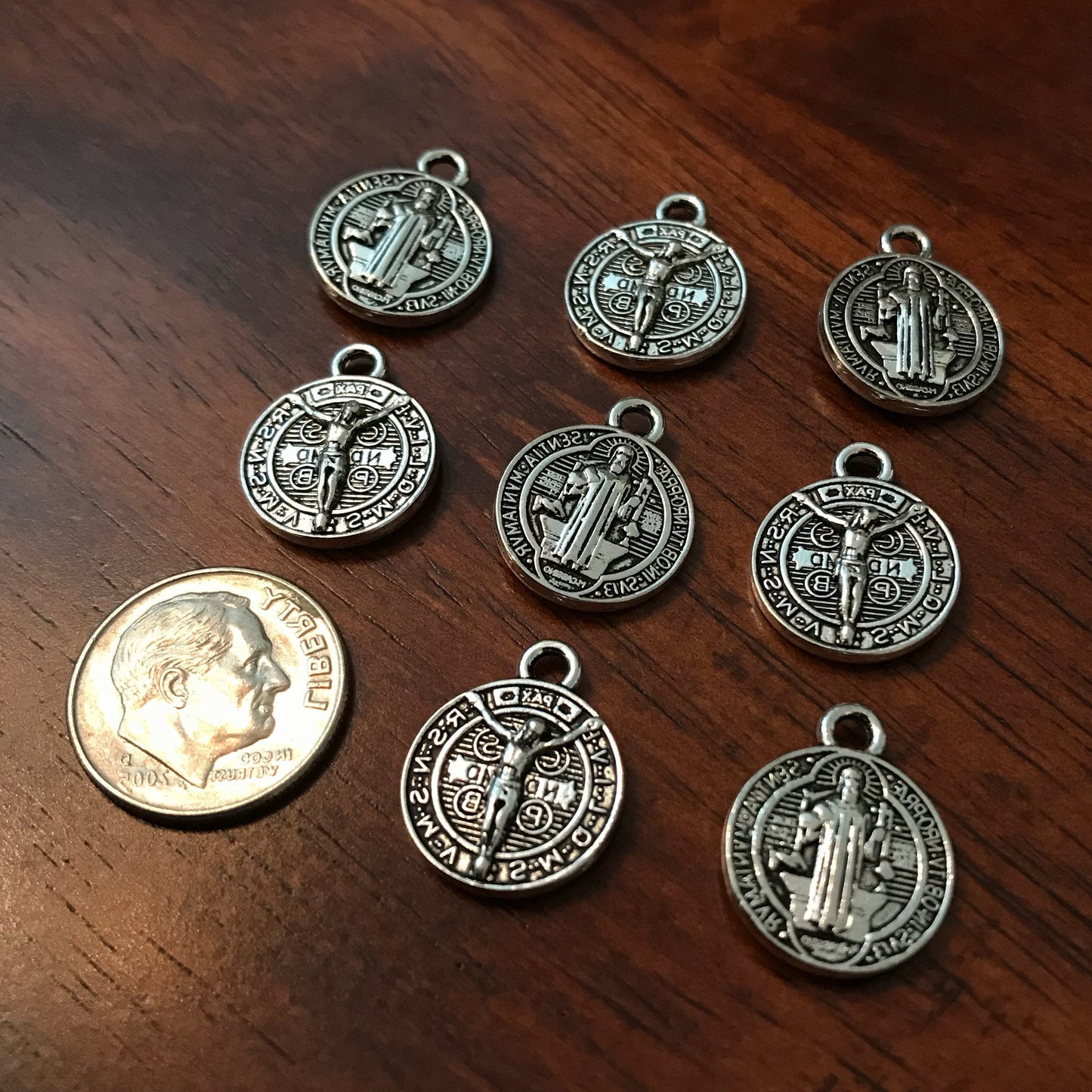 10pcs, Silver Saint Benedict Medal, Devil Chasing Medal, Protection Against Evil Amulet, Double Sided St Benedict Medals, 15mm in diameter