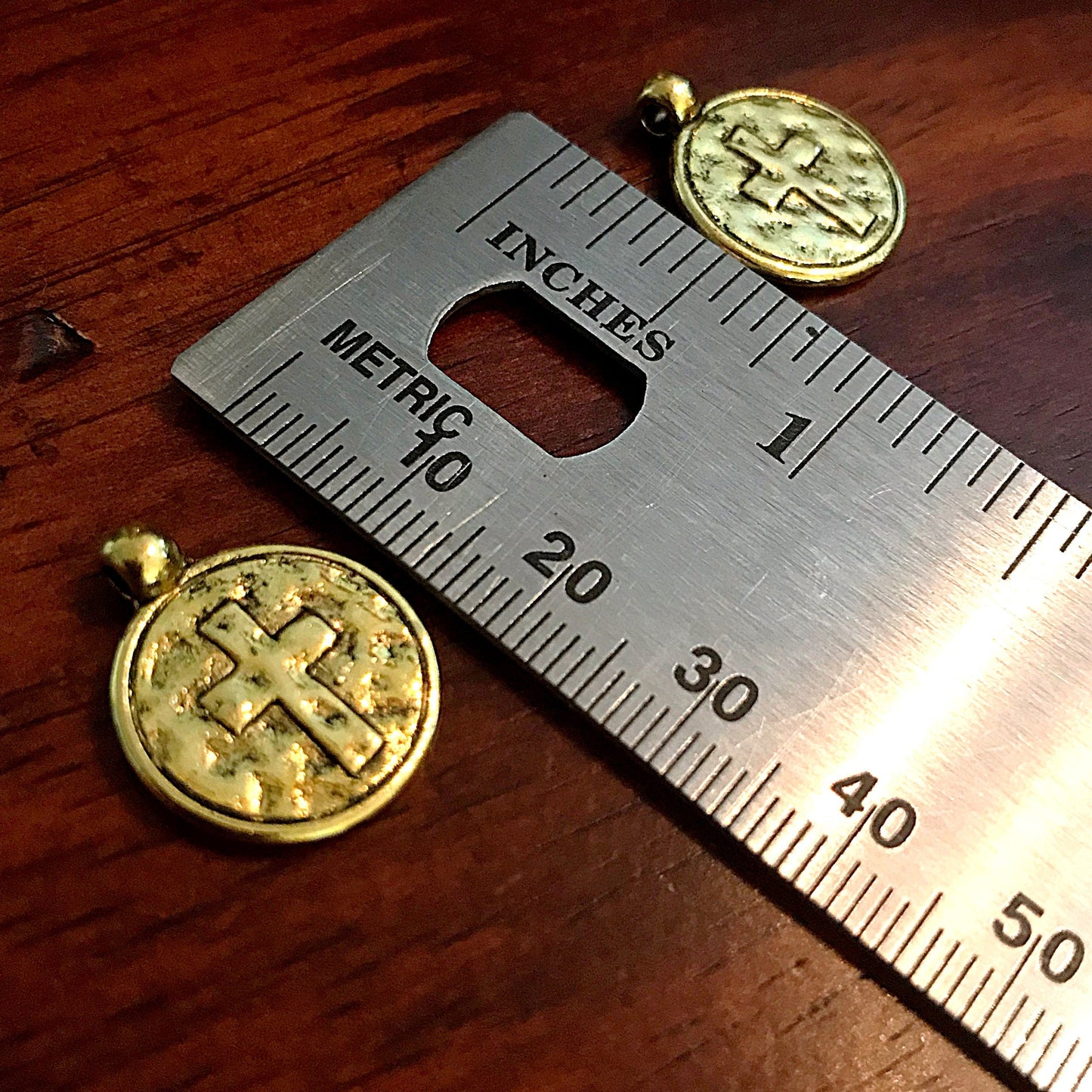 20pcs, Hammered Cross Charms, Antique Gold Cross Charms, Round Cross Charms, Disc Cross Charms, Coin Cross Charms, DIY Jewelry, Findings