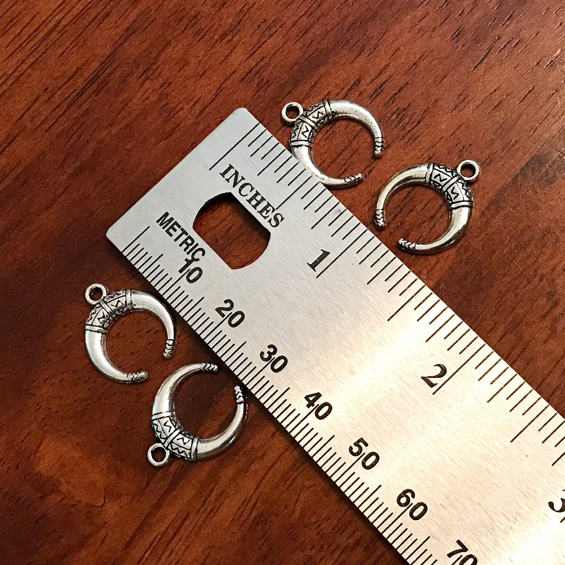 20, Crescent Moon Charms, Horn Charms, Tribal Charms, Silver Tusk Charms, Boho Moon Charms, Crescent Moon Pendants, Findings