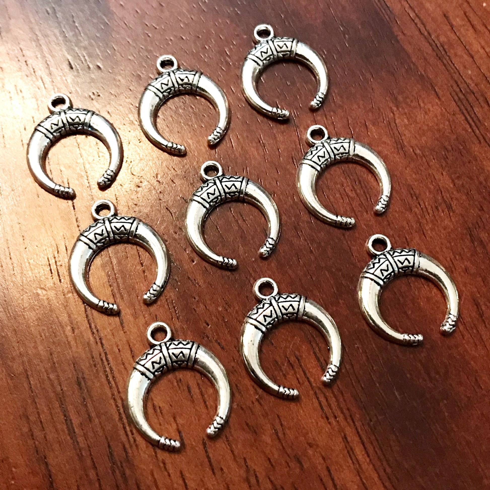 20, Crescent Moon Charms, Horn Charms, Tribal Charms, Silver Tusk Charms, Boho Moon Charms, Crescent Moon Pendants, Findings