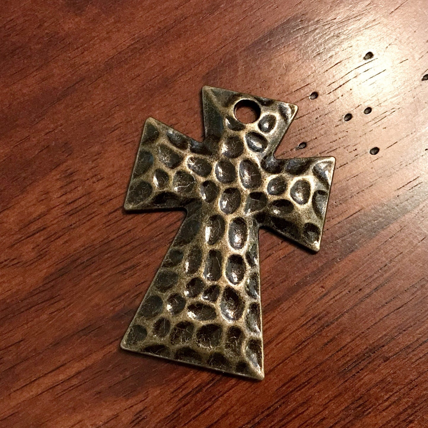 2pcs, Large Bronze Cross Pendants, Hammered Metal Cross, Antique Bronze Cross, Heavy Bronze Cross Pendnat, Large Cross Charms,