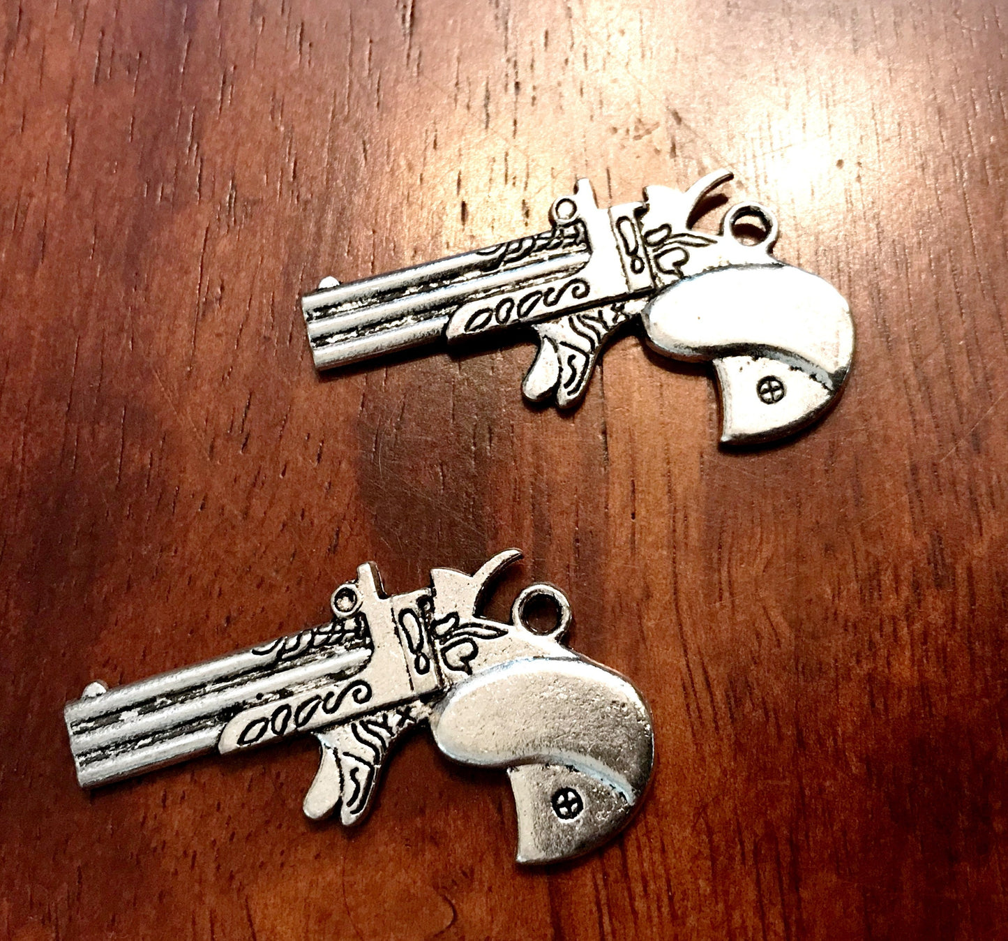 5pcs, Gun Charms, Antique Silver Charms, Gun Pendants, Pistol Charm, Double Sided Hand Gun Charms, Western Revolver Charms, Findings