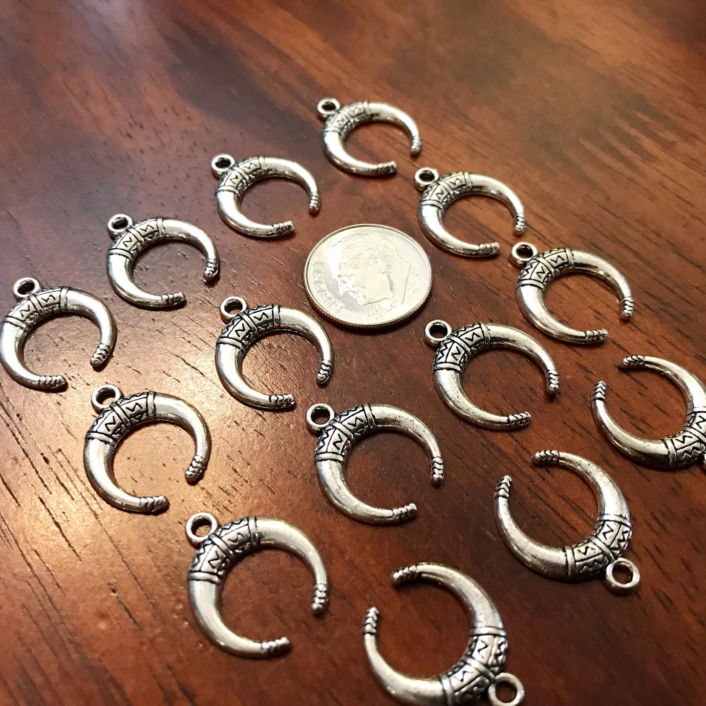 20, Crescent Moon Charms, Horn Charms, Tribal Charms, Silver Tusk Charms, Boho Moon Charms, Crescent Moon Pendants, Findings