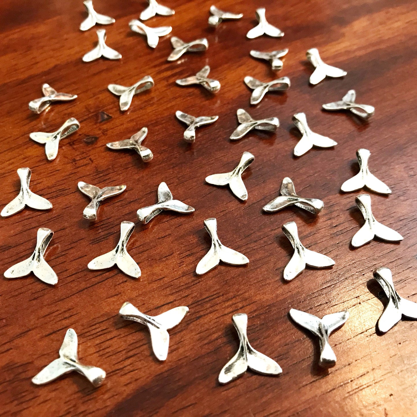 25pcs, Whale Tail Charms, Whale Charms, Fish Tail Charms, 3D Charms, Mermaid Tail Charms, Ocean Fish Charms, Dolphin Charms, Killer Whale