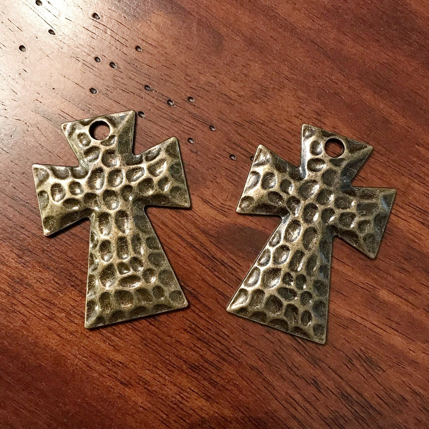 2pcs, Large Bronze Cross Pendants, Hammered Metal Cross, Antique Bronze Cross, Heavy Bronze Cross Pendnat, Large Cross Charms,