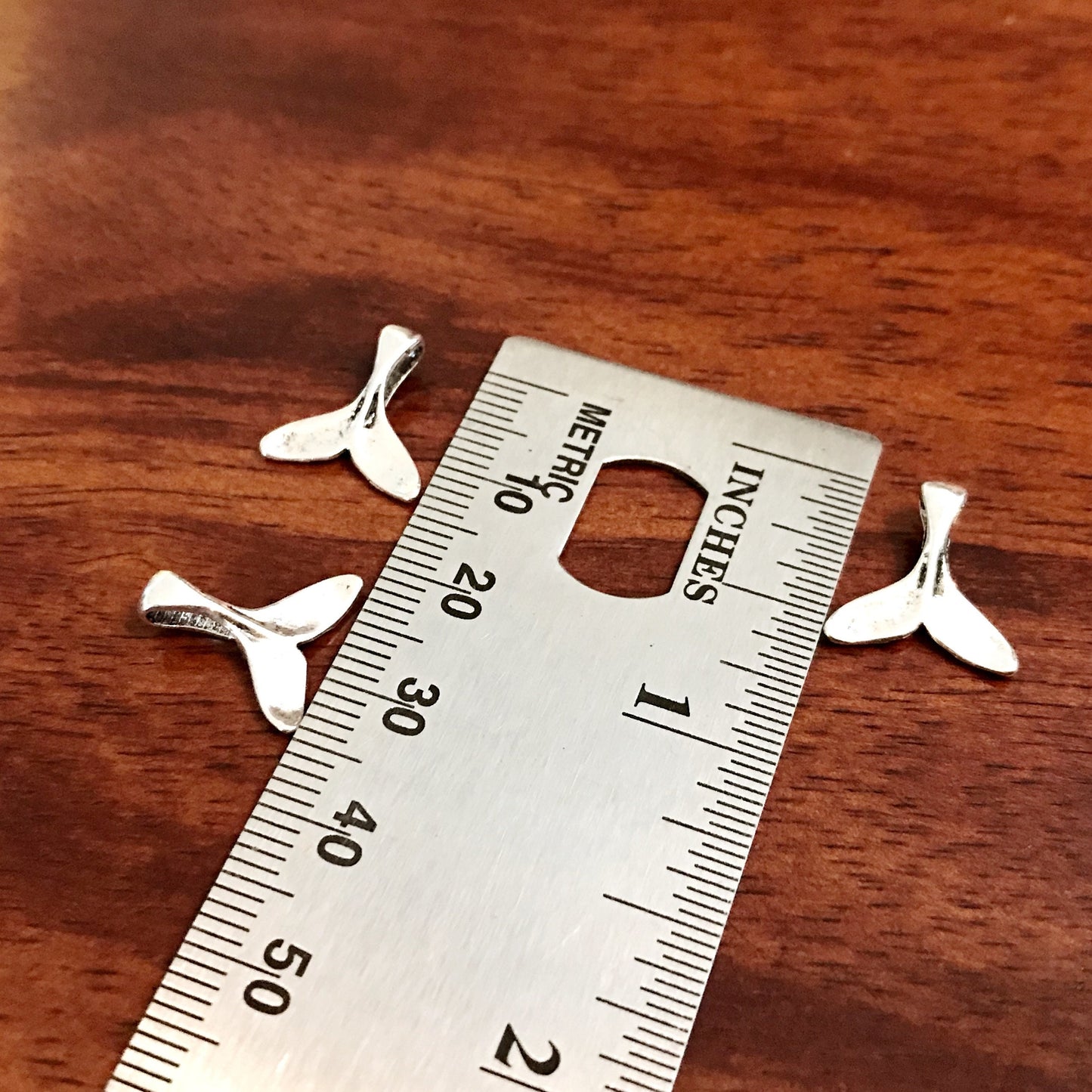 25pcs, Whale Tail Charms, Whale Charms, Fish Tail Charms, 3D Charms, Mermaid Tail Charms, Ocean Fish Charms, Dolphin Charms, Killer Whale