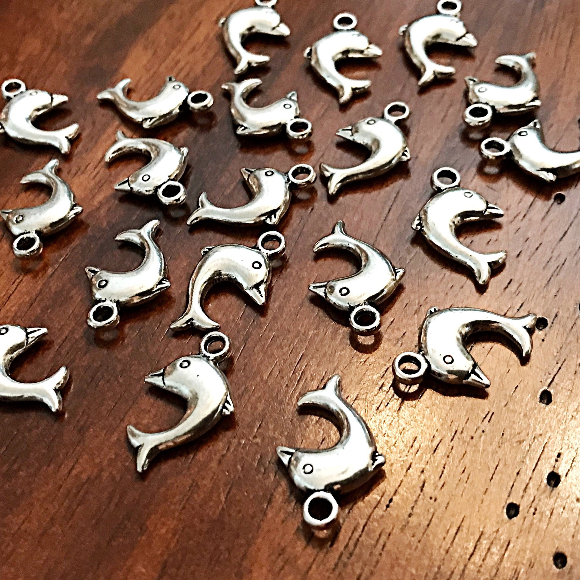 20pcs, Dolphin Charms, Antique Silver Charms, Silver Dolphin Charms, Whale Charms, Fish Charms, 3D Dolphin Charms, Killer Whale, Findings