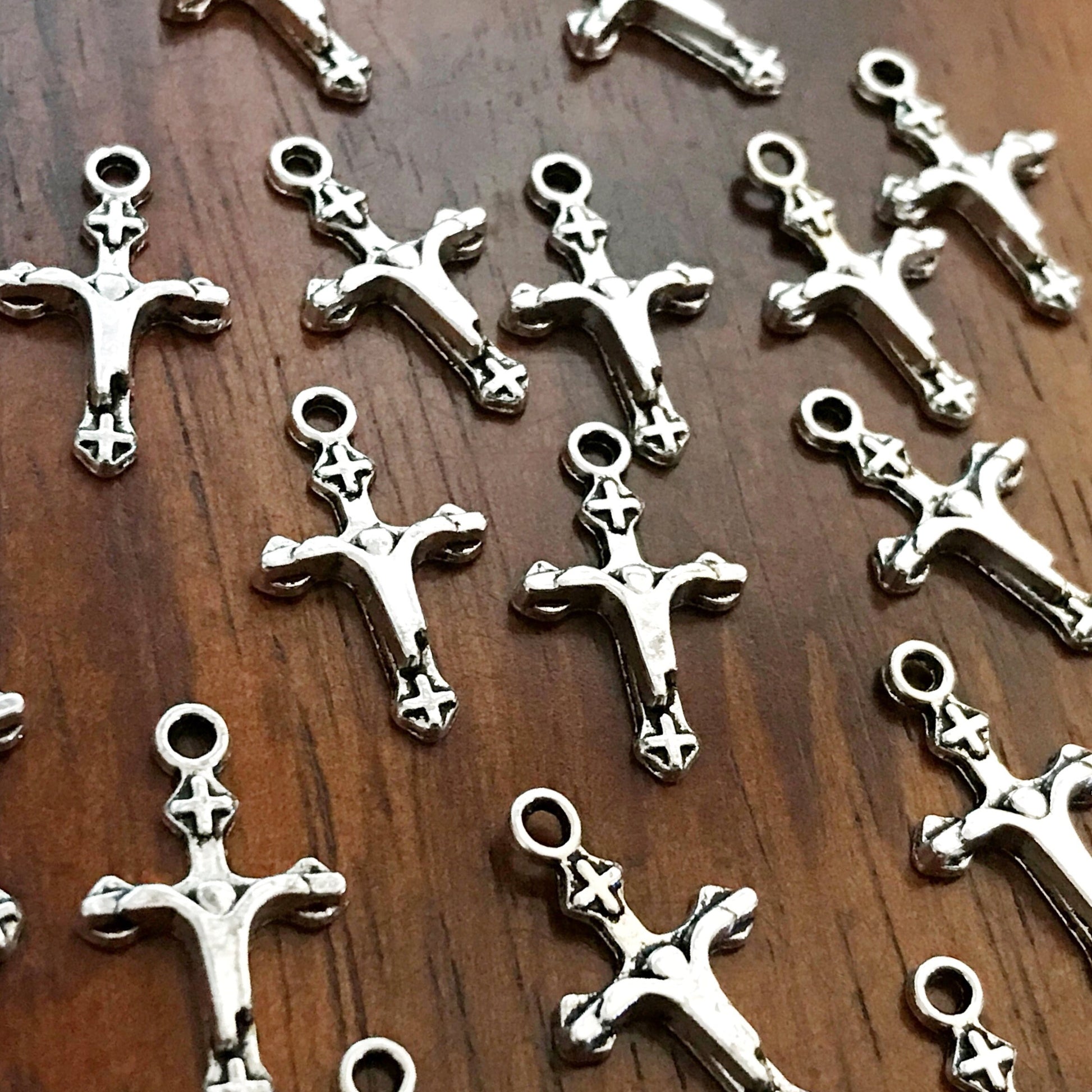20pcs, Cross Charms, Antique Silver Cross, Cross Pendants, Rosary Cross Charms, Crucifix Charms, Rosary Parts, Tiny Cross Charms, Findings