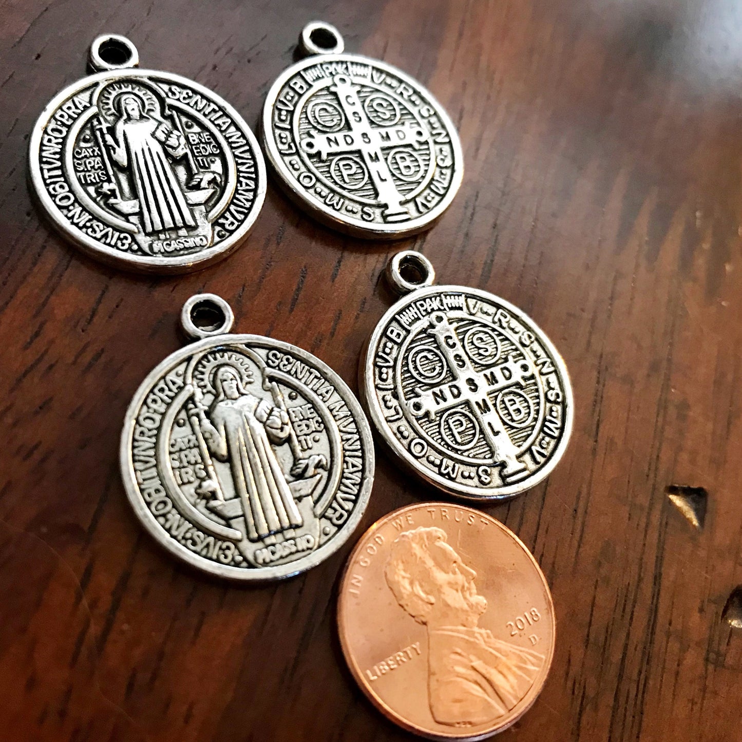 15pcs, Saint Benedict Medal, Silver Saint Benedict Medal Pendants, Devil Chasing Medal, Protection Against Evil Amulet, 7/8” in diameter