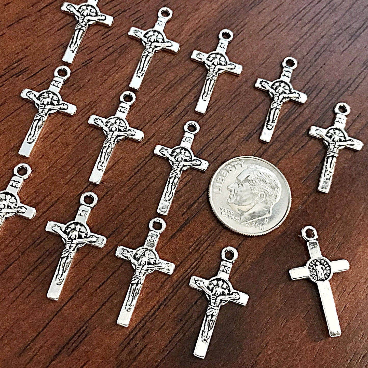 15pcs, Silver Cross Charms, Antique Silver Cross Charms, Crucifix Charms, Prayer Quilt Charms, Thin Cross, Silver Cross Pendants, Findings
