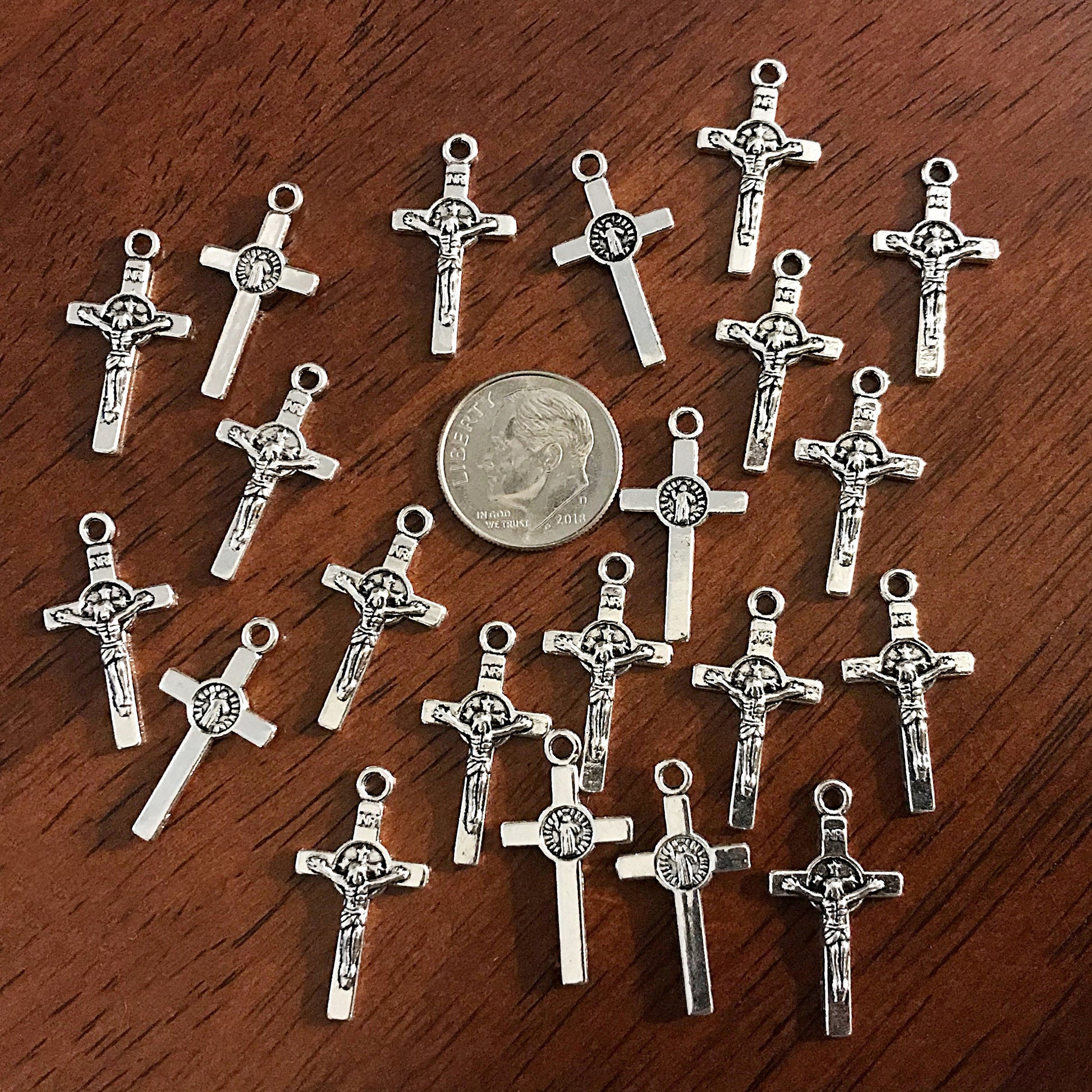 25pcs, Silver Cross Charms, Antique Silver Cross Charms, Crucifix Charms, Prayer Quilt Charms, Thin Cross, Silver Cross Pendants, Findings