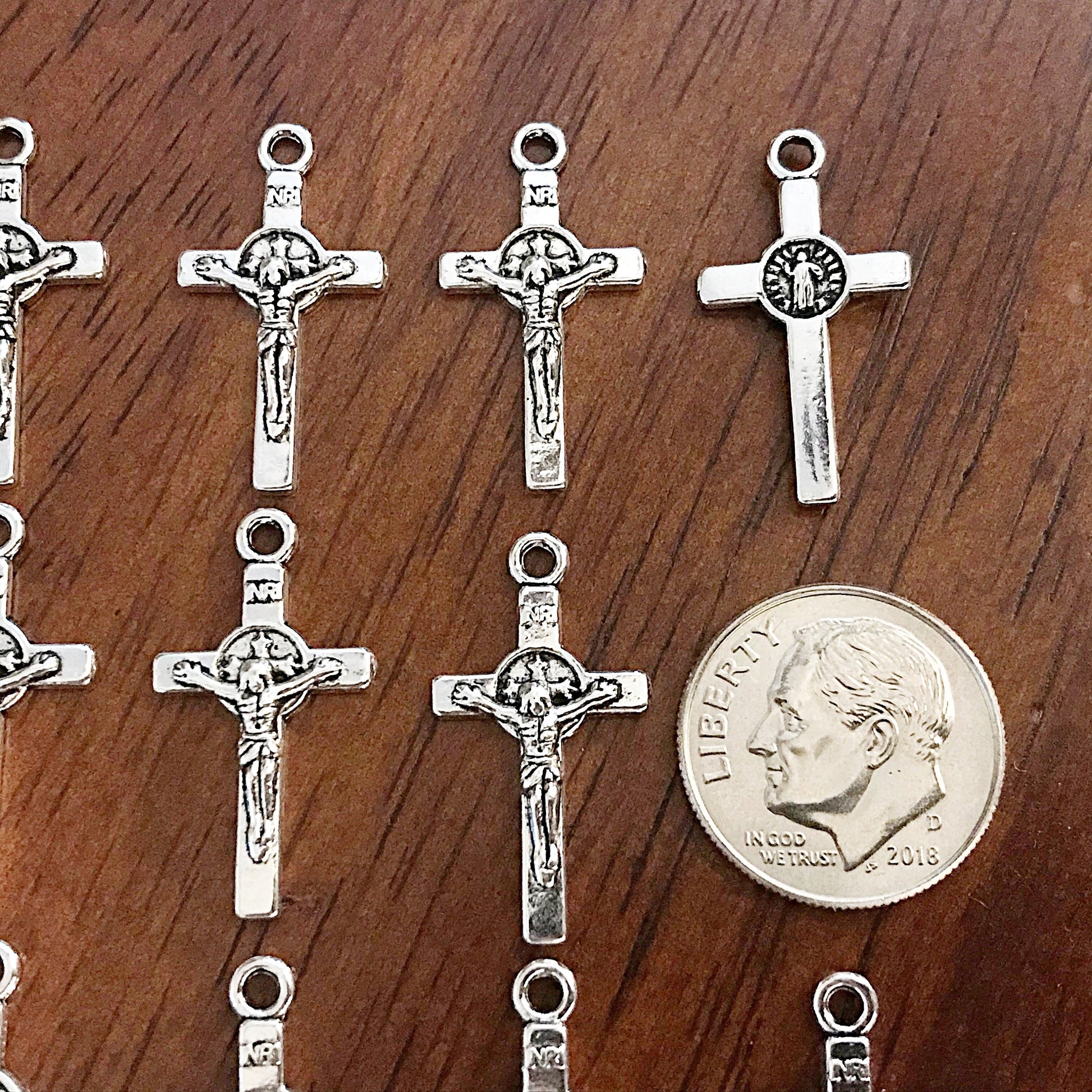 25pcs, Silver Cross Charms, Antique Silver Cross Charms, Crucifix Charms, Prayer Quilt Charms, Thin Cross, Silver Cross Pendants, Findings