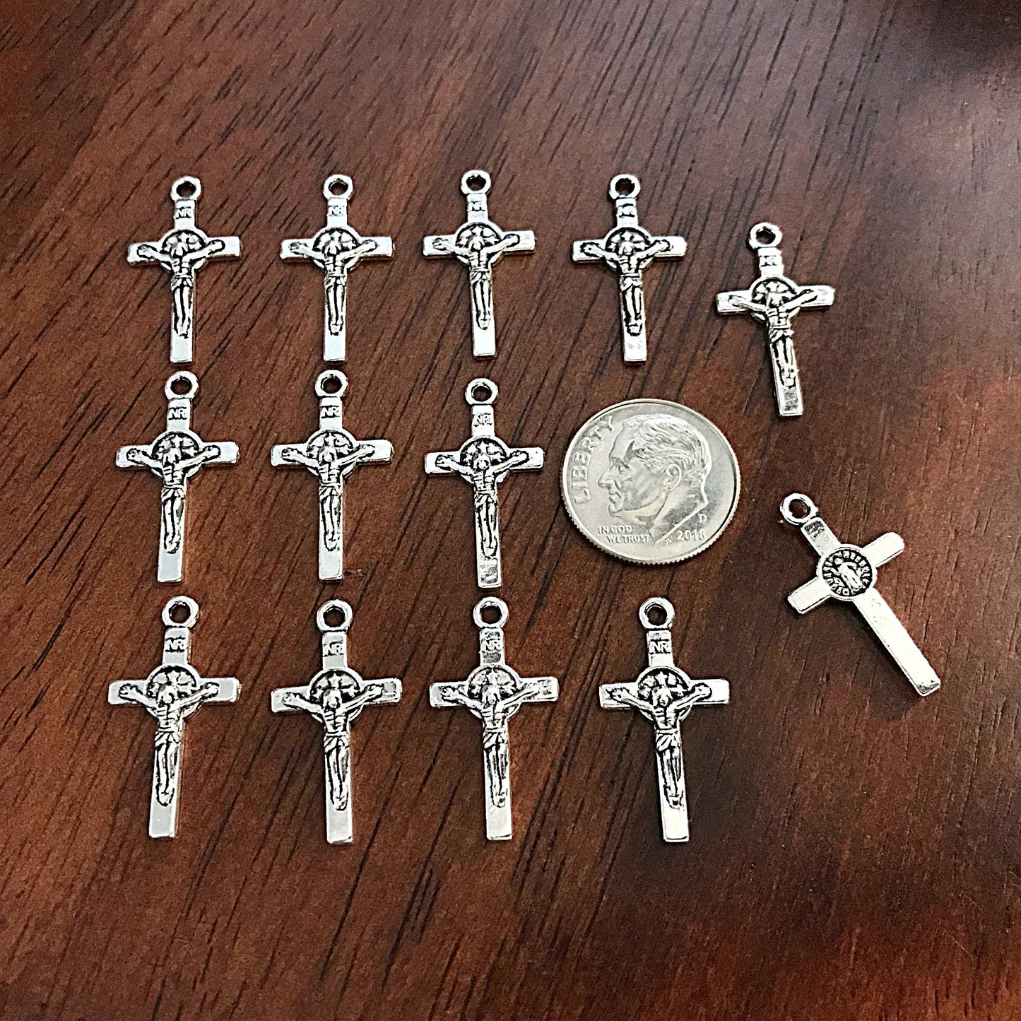 25pcs, Silver Cross Charms, Antique Silver Cross Charms, Crucifix Charms, Prayer Quilt Charms, Thin Cross, Silver Cross Pendants, Findings