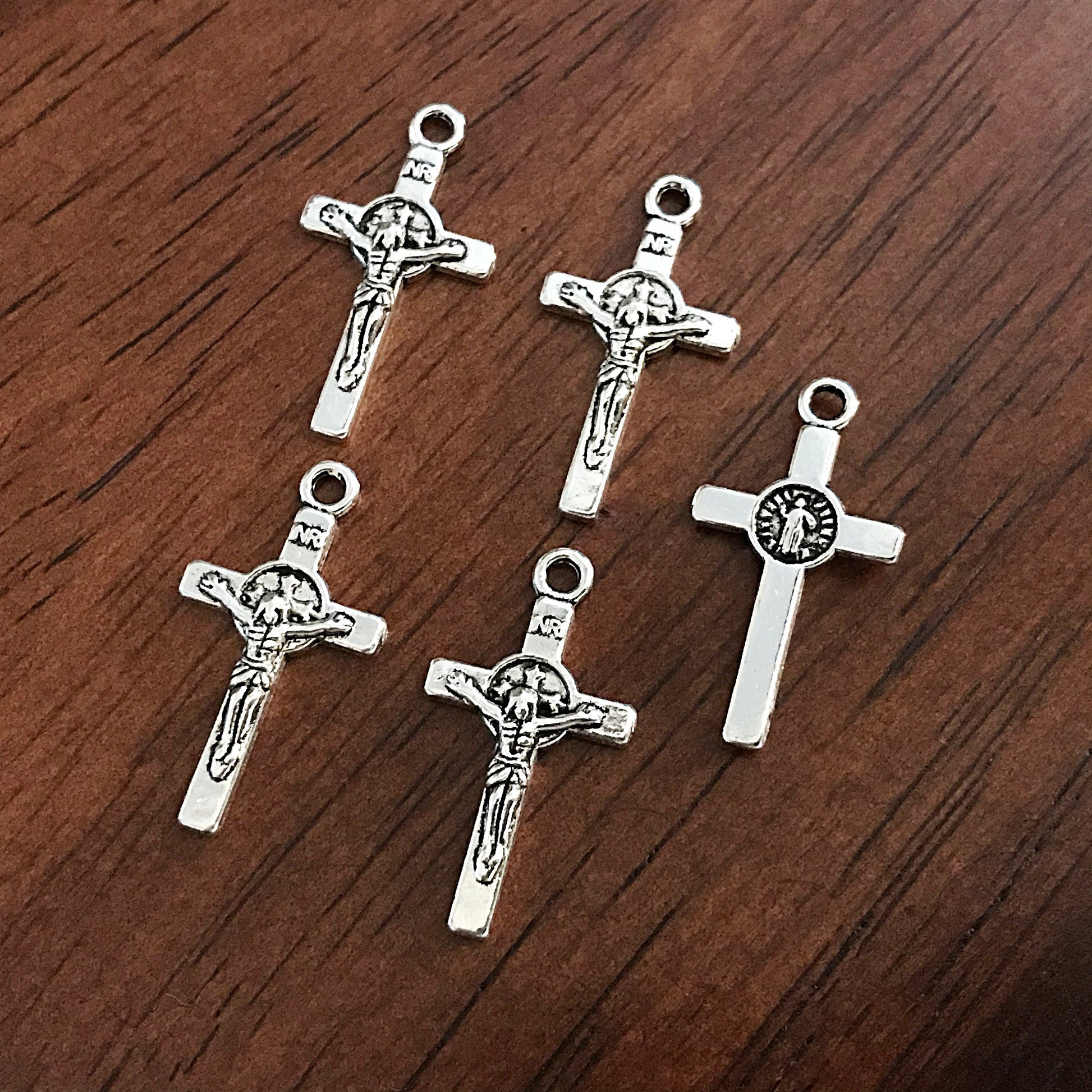 25pcs, Silver Cross Charms, Antique Silver Cross Charms, Crucifix Charms, Prayer Quilt Charms, Thin Cross, Silver Cross Pendants, Findings
