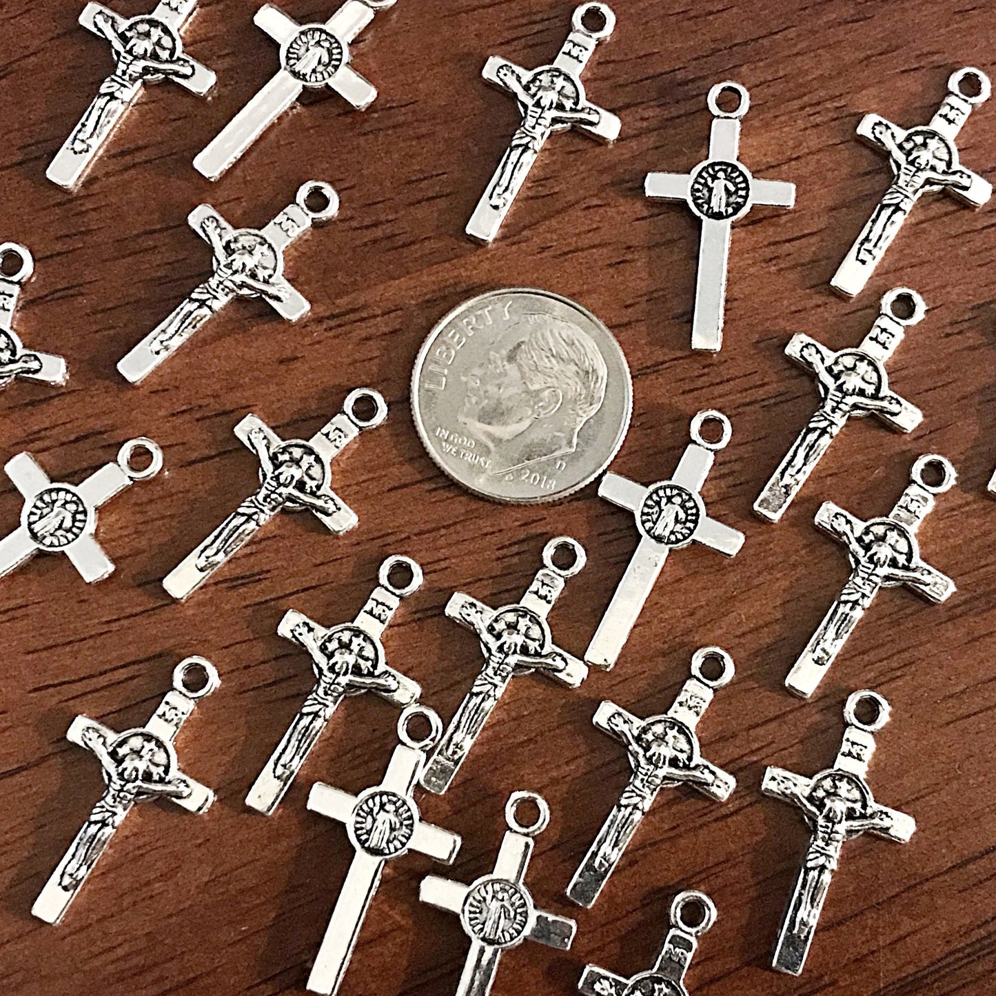 25pcs, Silver Cross Charms, Antique Silver Cross Charms, Crucifix Charms, Prayer Quilt Charms, Thin Cross, Silver Cross Pendants, Findings