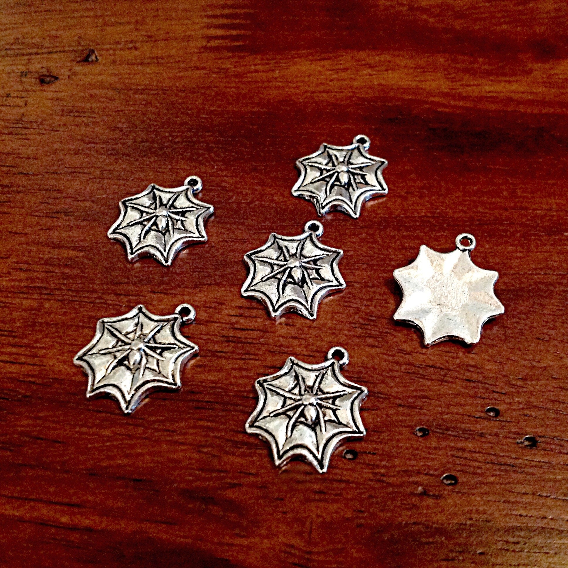 Bulk 20pcs, Spider Web Charms, Antique Silver Charms, Spider Web Pendants, Halloween Charms, Bracelet Charms, Findings, Jewelry Supplies