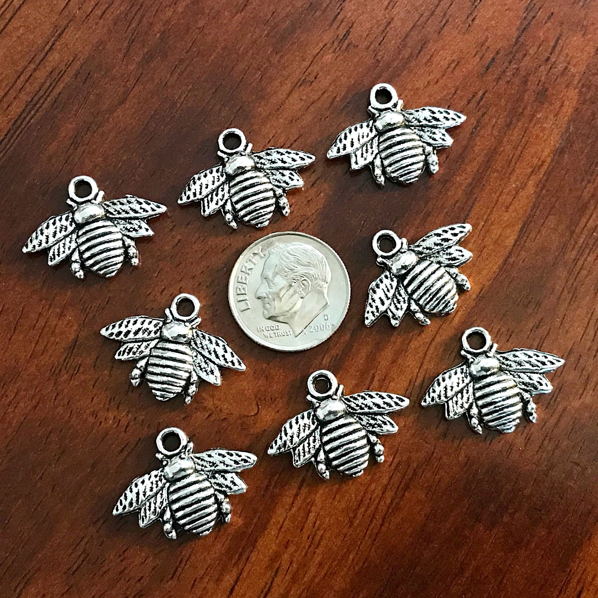 Bulk 20, Bee Charms, Antique Silver Bee Charms, Honey Bee Charms, Bee Pendants, Dragonfly Charms, Insect Charms, Honeybee Charms, Findings